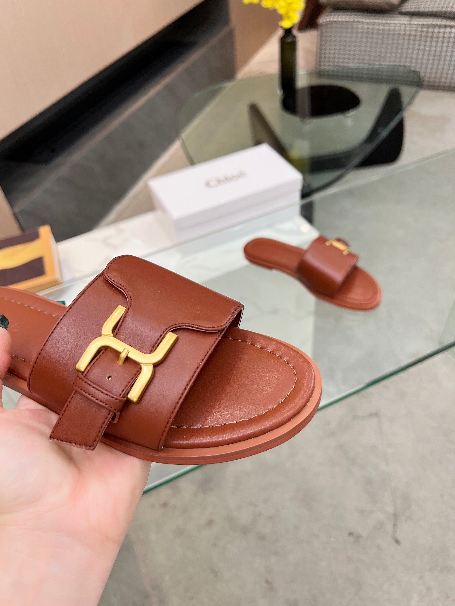 CHLOE HLOE MARCIE SLIDE IN UMBER BROWN CALFSKIN WITH GOLD HARDWARE