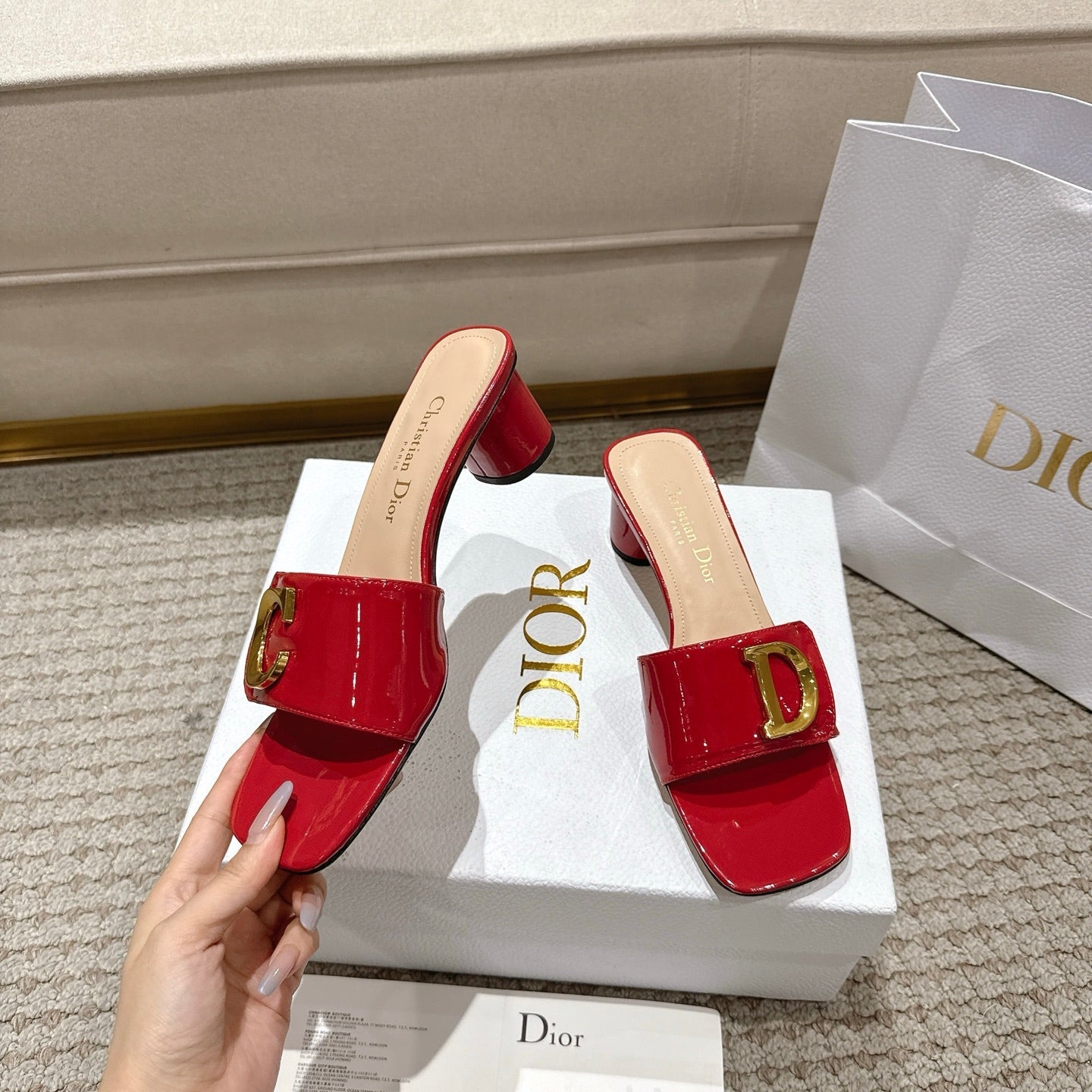 CD 25 C'EST DIO red patent leather 396129