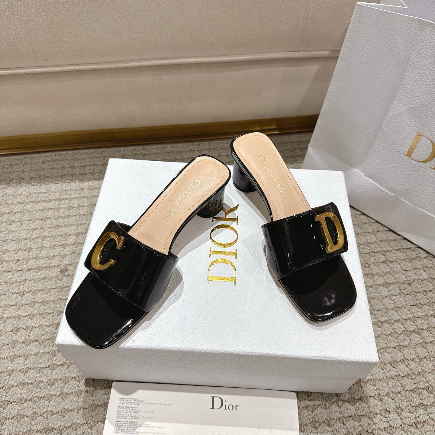 CD 25 C'EST DIO black patent leather 396130