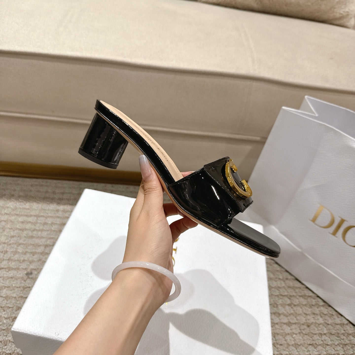 CD 25 C'EST DIO black patent leather 396130