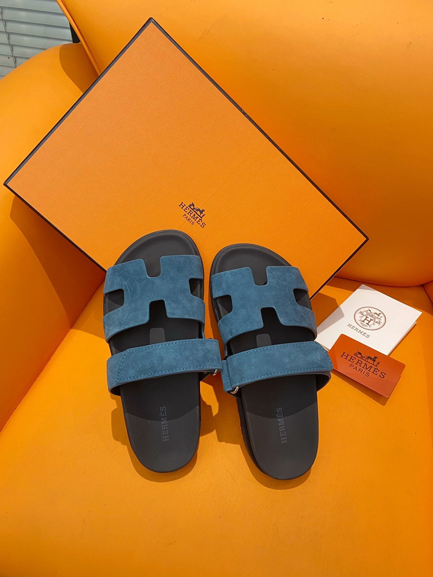 chypre sandal blue celeste suede calfksin