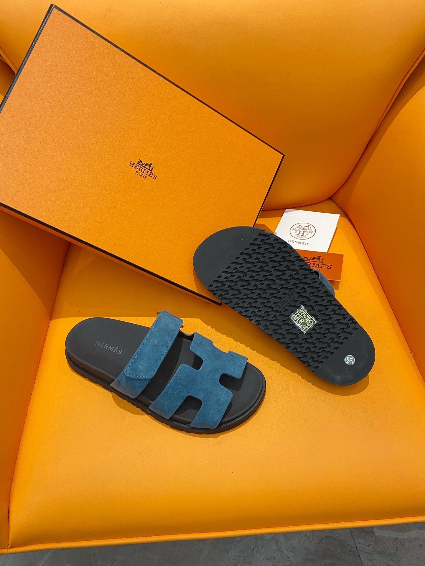 chypre sandal blue celeste suede calfksin