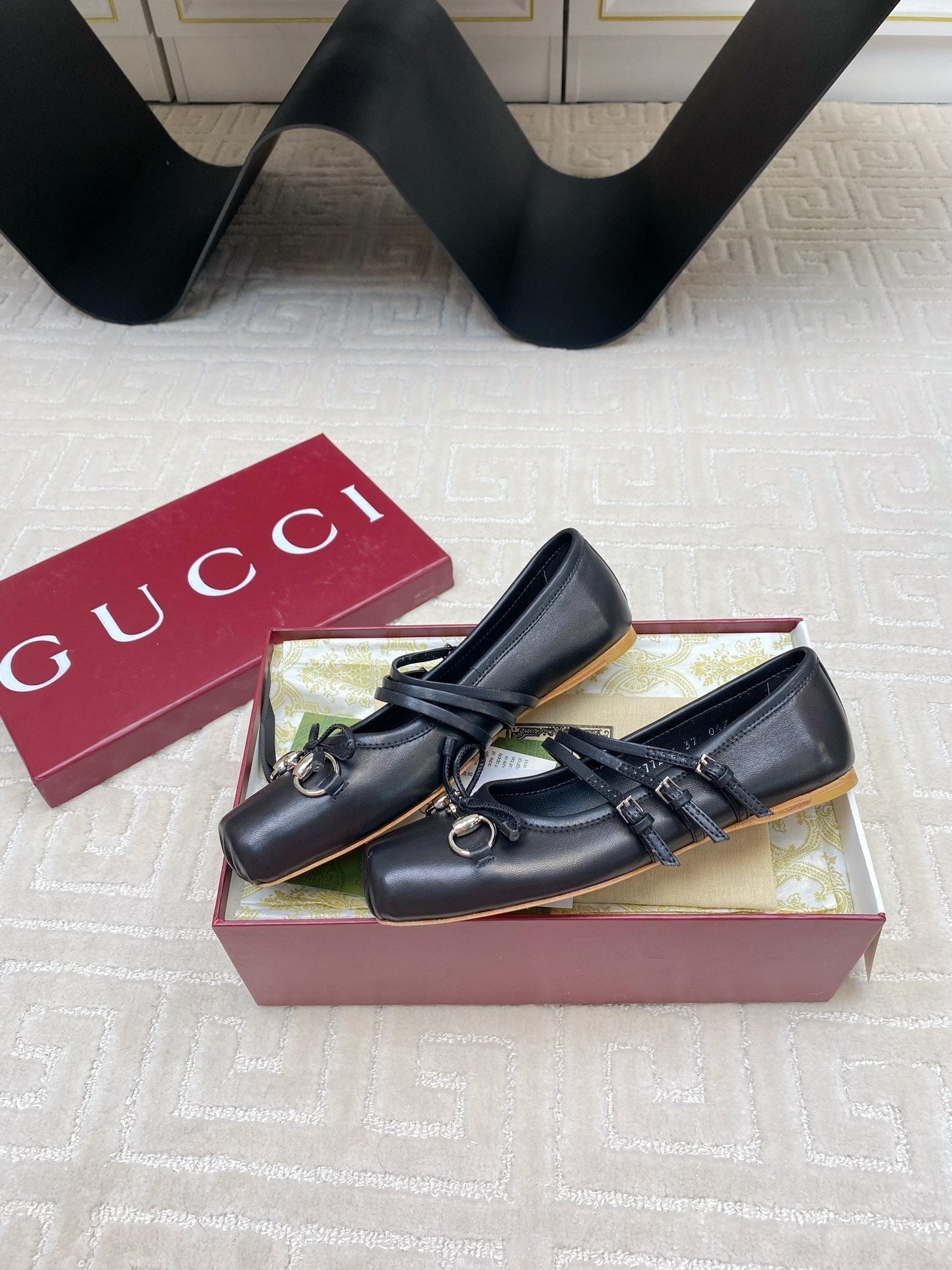 GG BALLET FLAT BLACK HORIZONTAL STRAPS LAMBSKIN