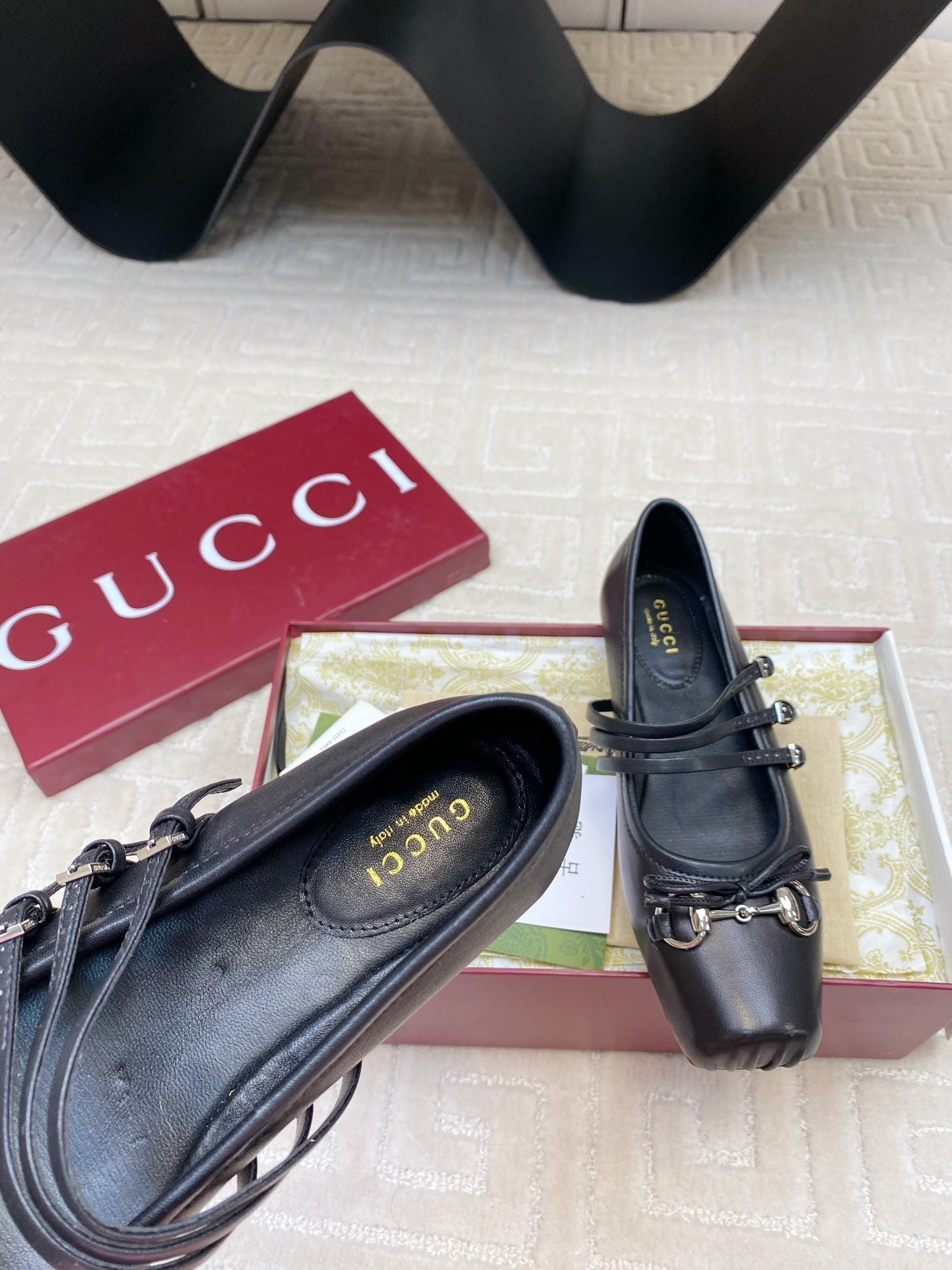 GG BALLET FLAT BLACK HORIZONTAL STRAPS LAMBSKIN