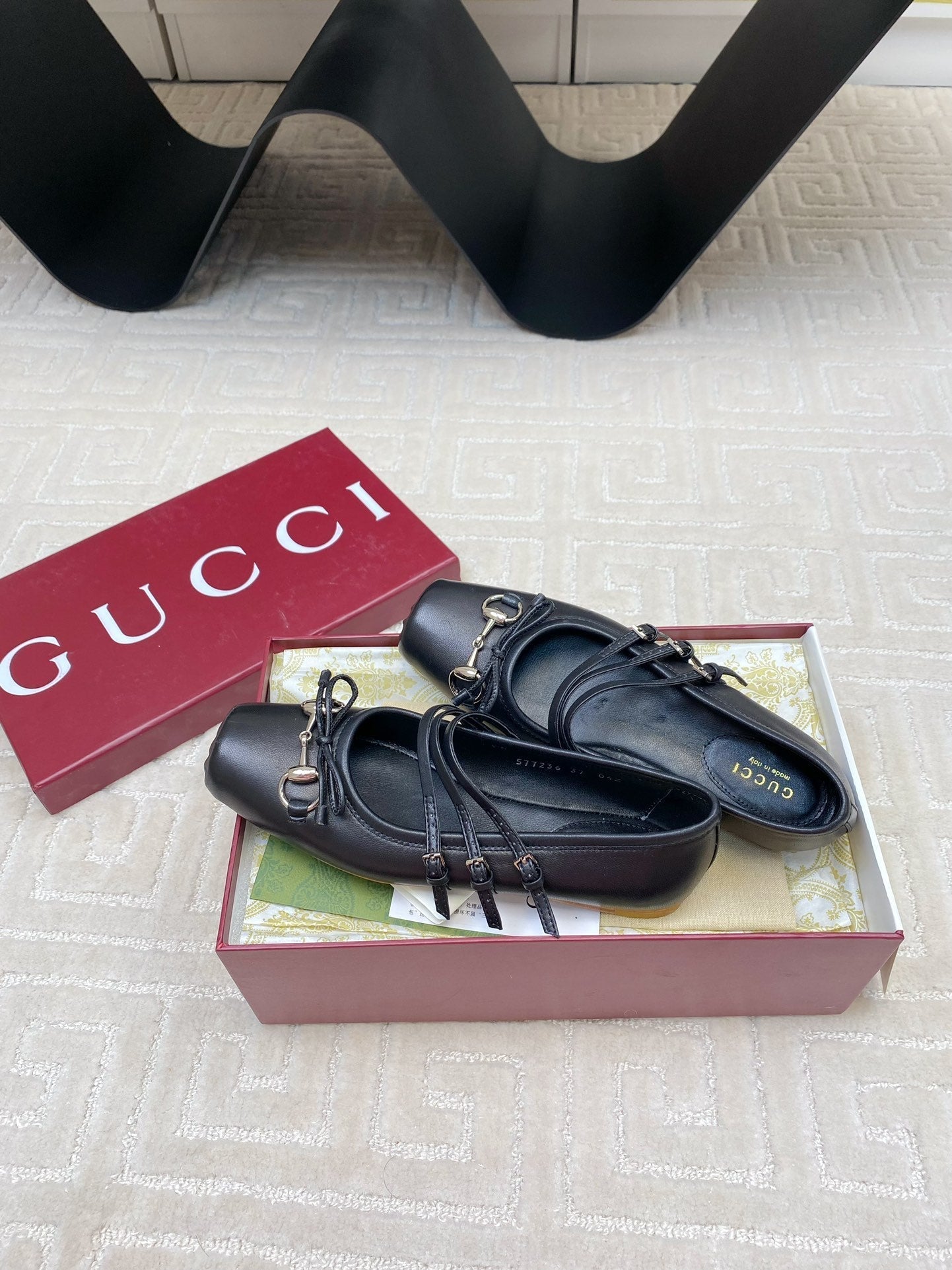 GG BALLET FLAT BLACK HORIZONTAL STRAPS LAMBSKIN