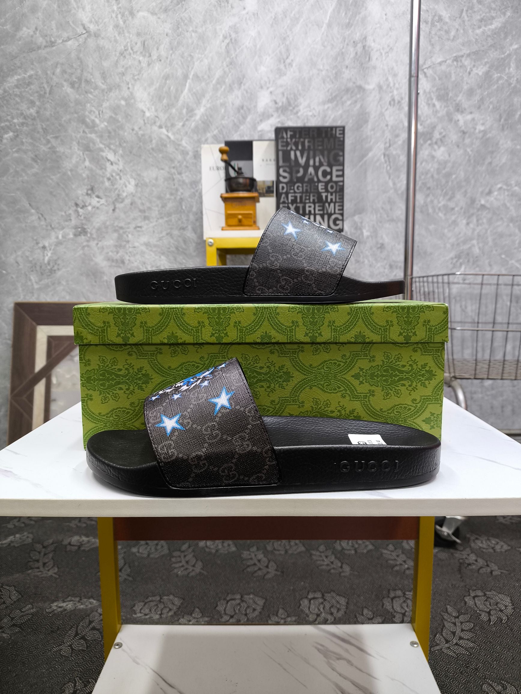 GG Men's Slide Brown Sheepskin 535381