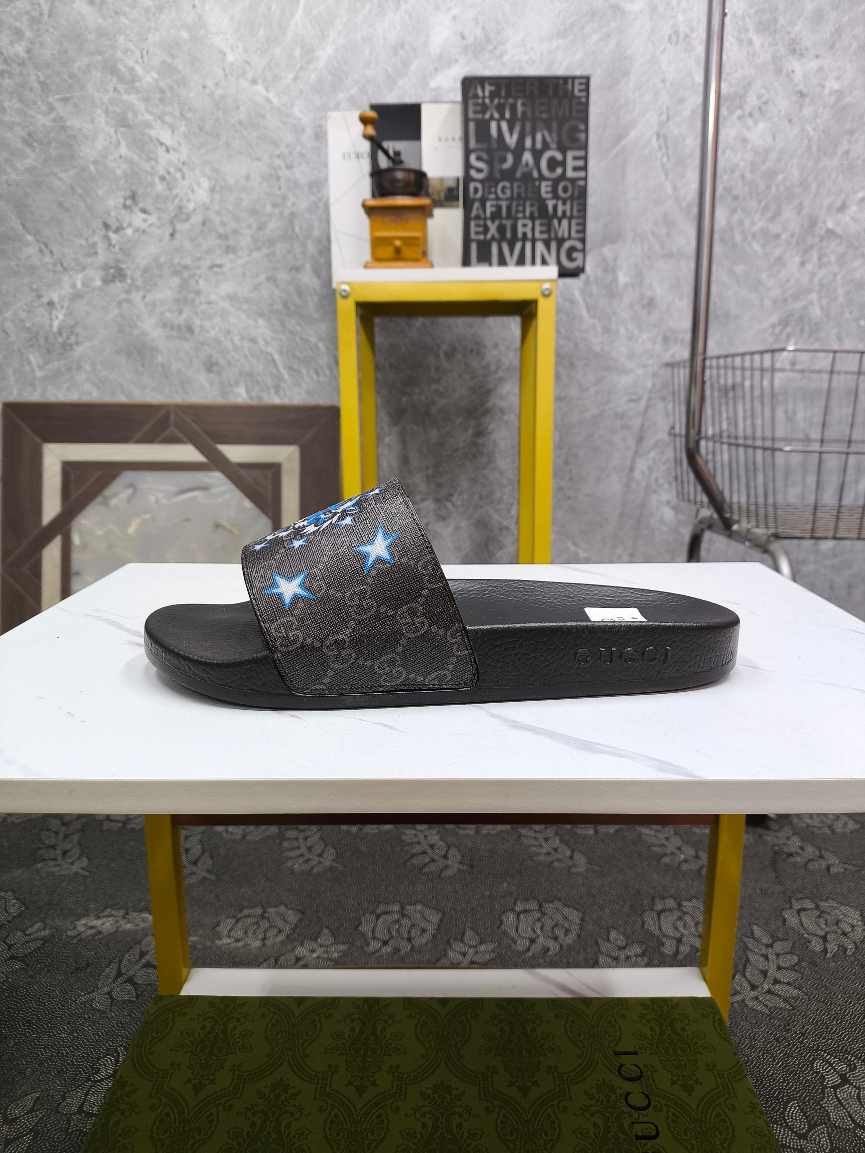 GG Men's Slide Brown Sheepskin 535381