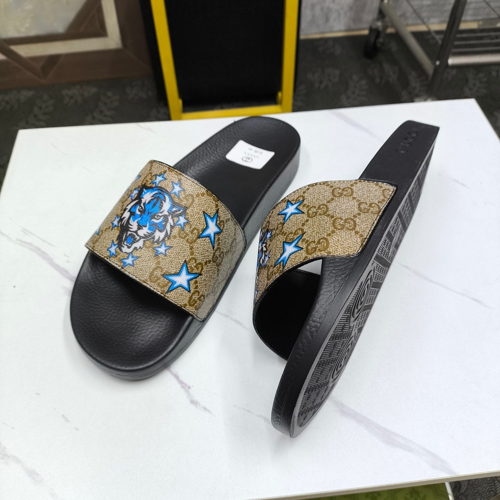 GG Men's Slide Light Brown Sheepskin 535382