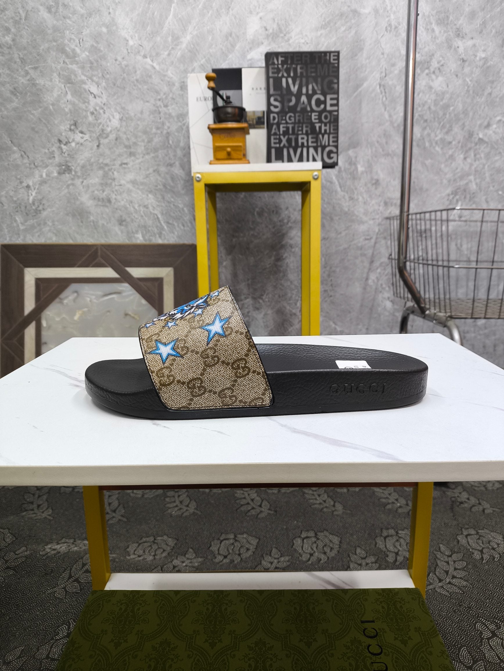 GG Men's Slide Light Brown Sheepskin 535382