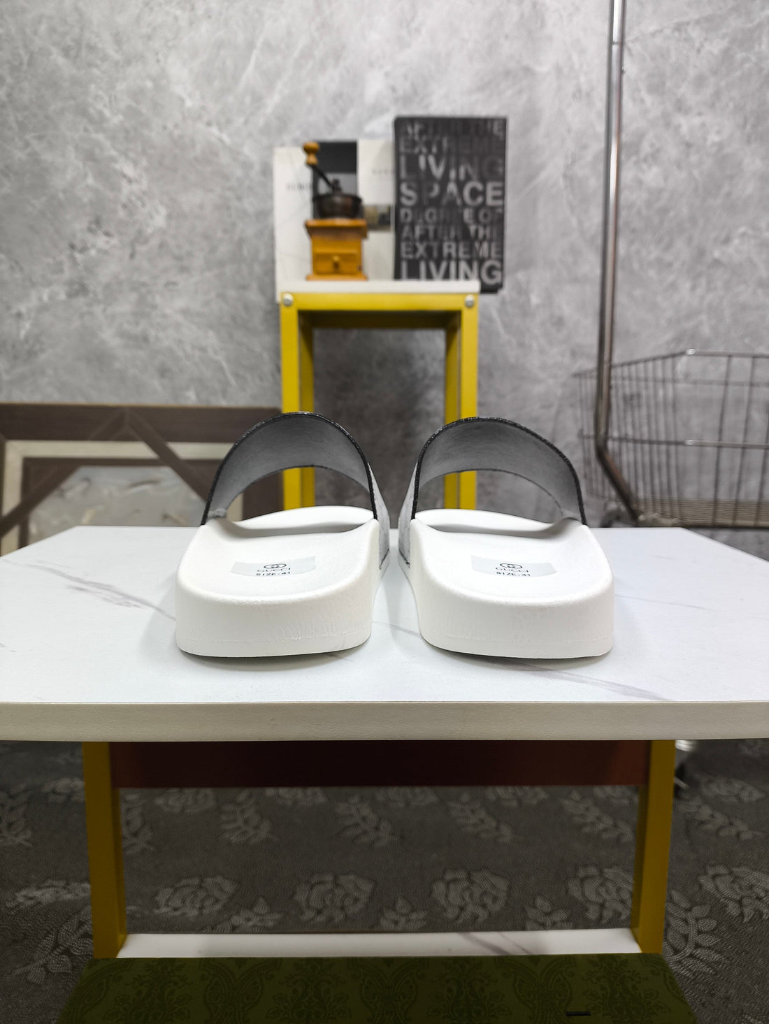 GG Men's Slide White Grey Sheepskin 535388