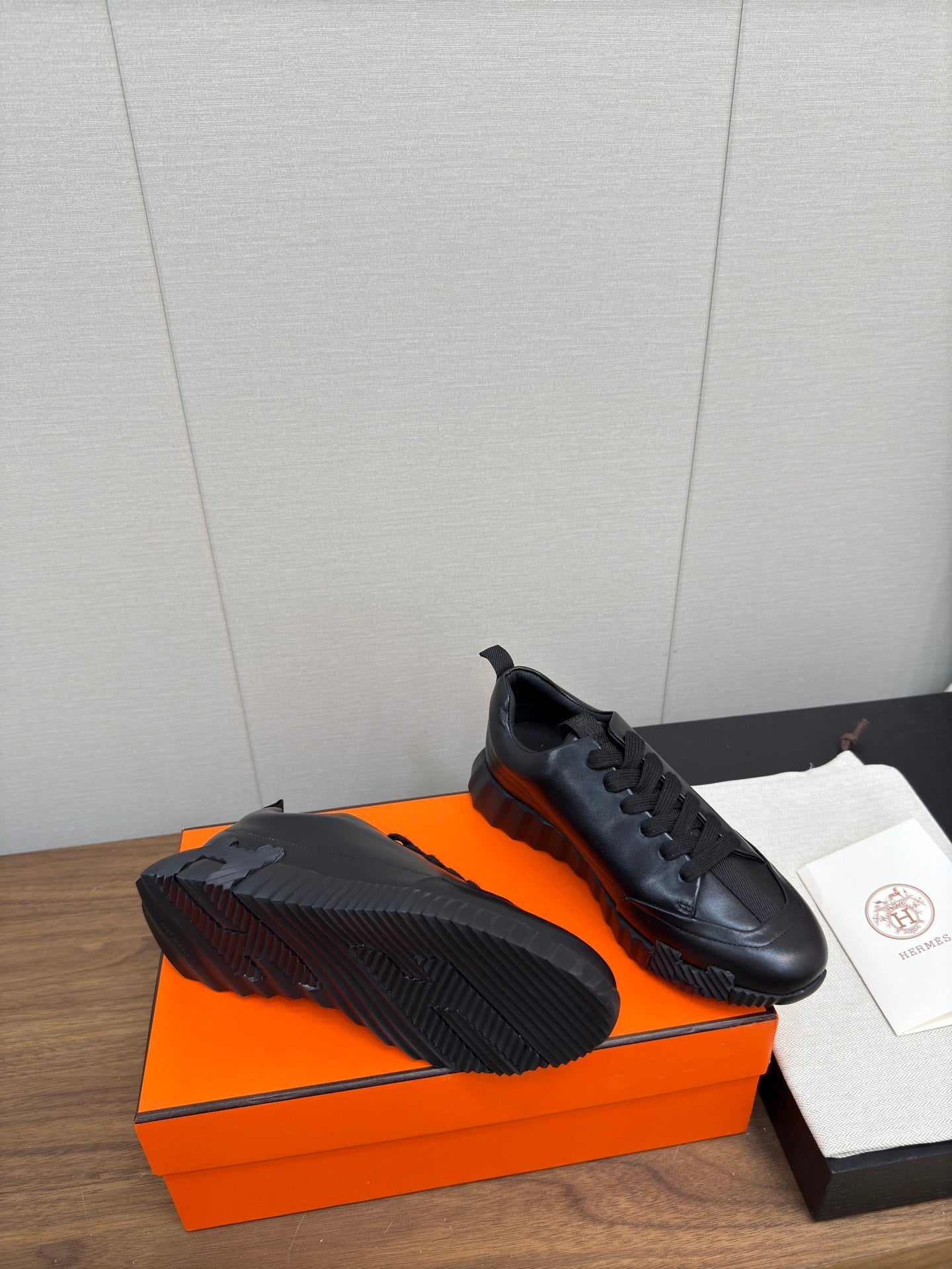 HM Bouncing Sneaker Black Calfskin 213522
