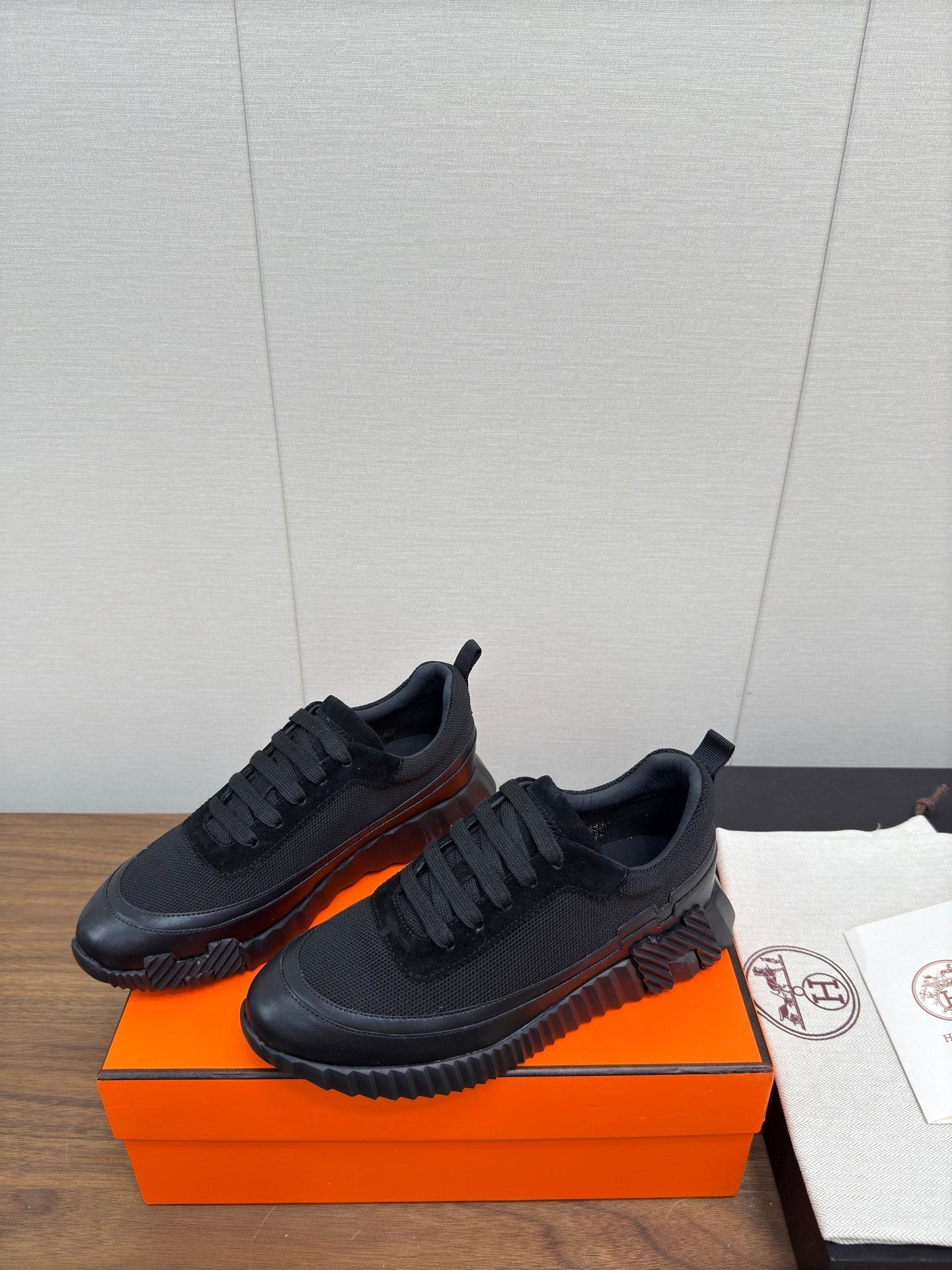 HM Bouncing Sneaker Black Fabric 213528