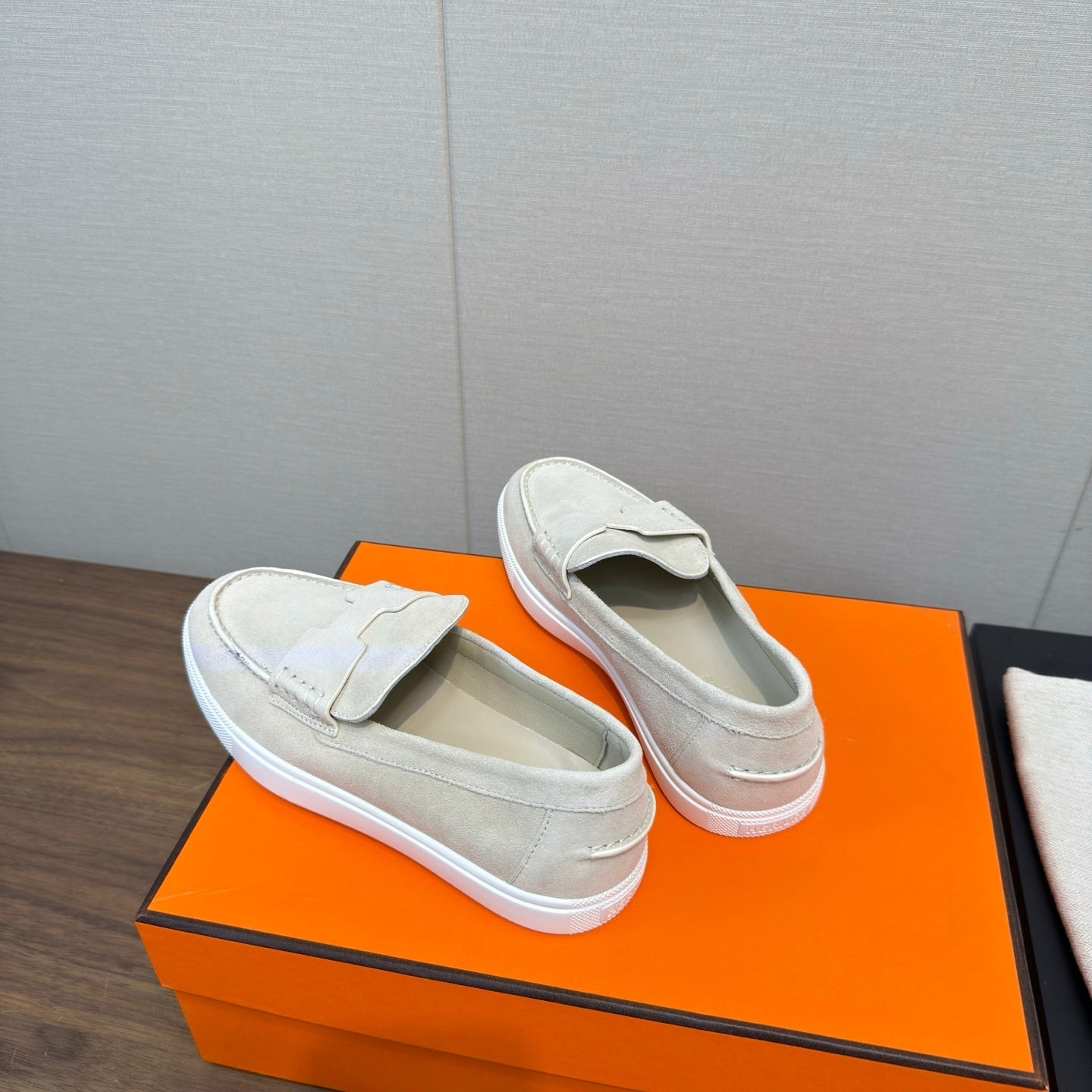 HM 25 Loafers White Cowhide 329171
