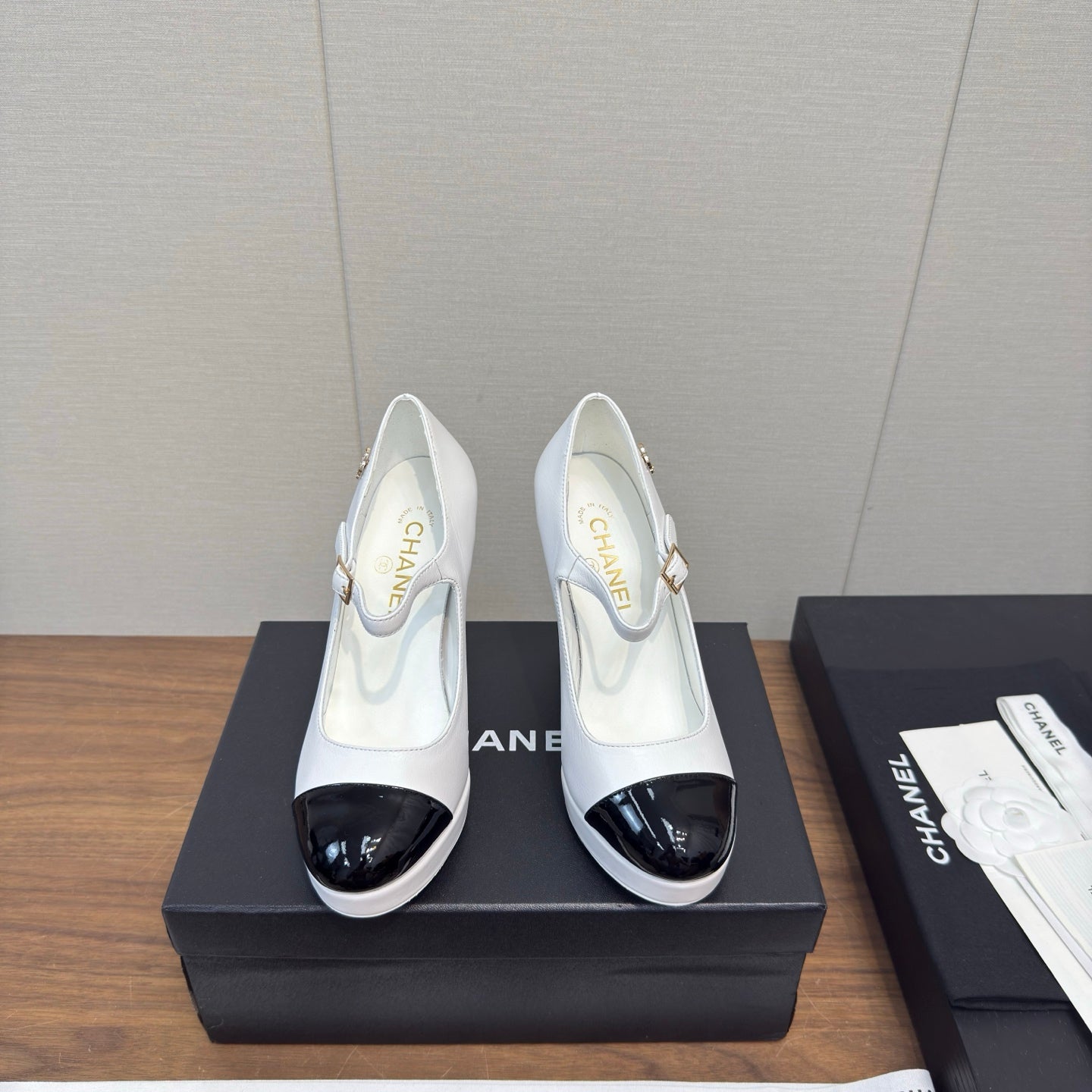 Chanel 25 High Heel Pump White Black Sheepskin 465595
