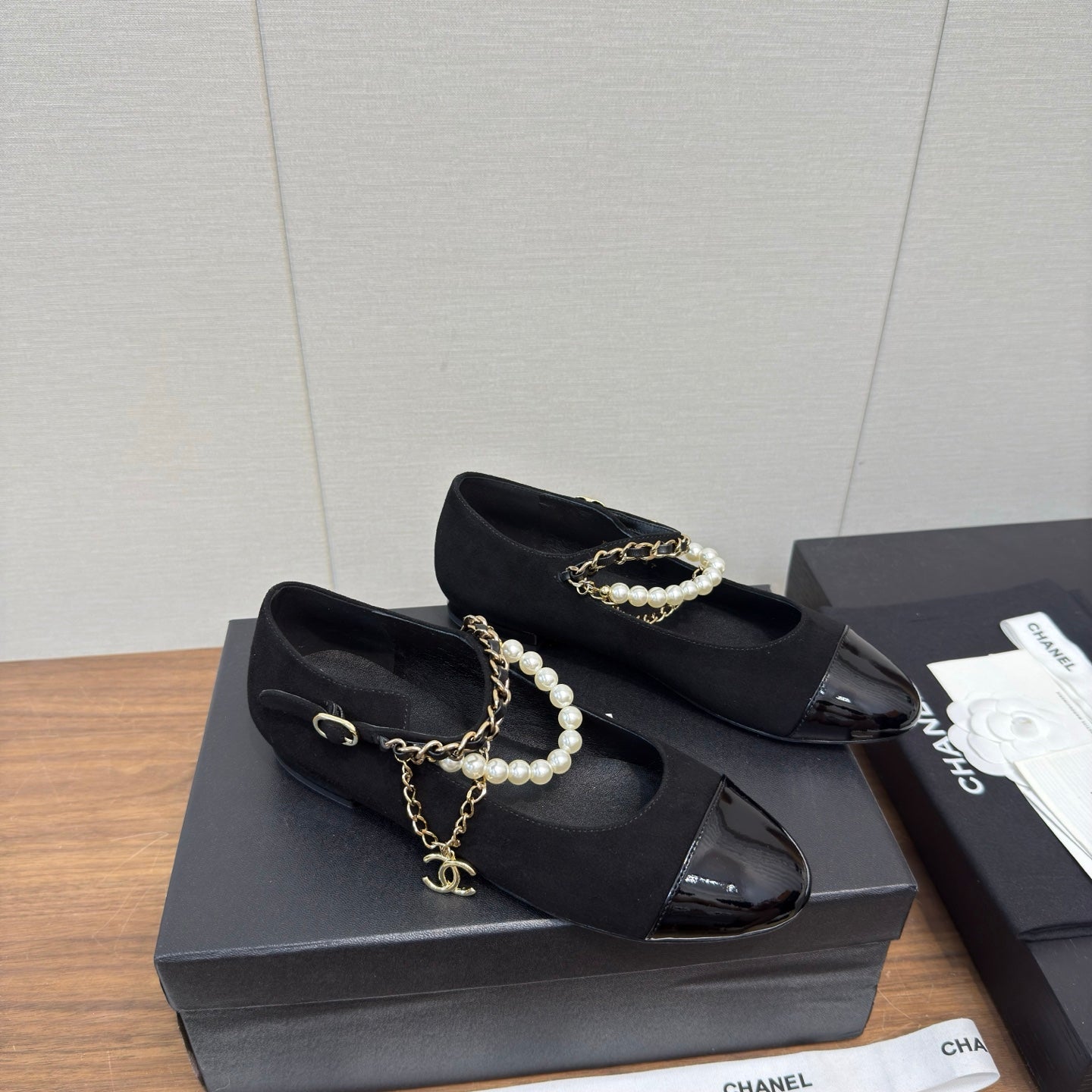 Chanel 25 Mary Jane Ankle Chain Ballet Flat black Suede Cowhide 465597