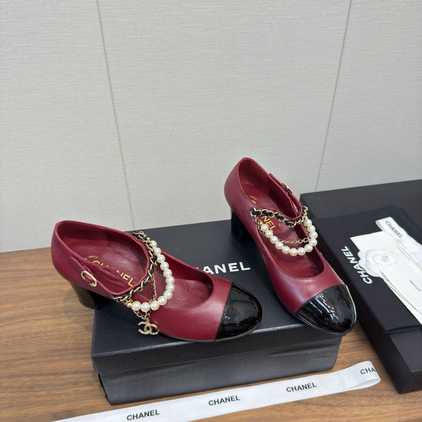 Chanel 25 Mary Jane Ankle Chain Pump Burgundy black Cowhide 465598