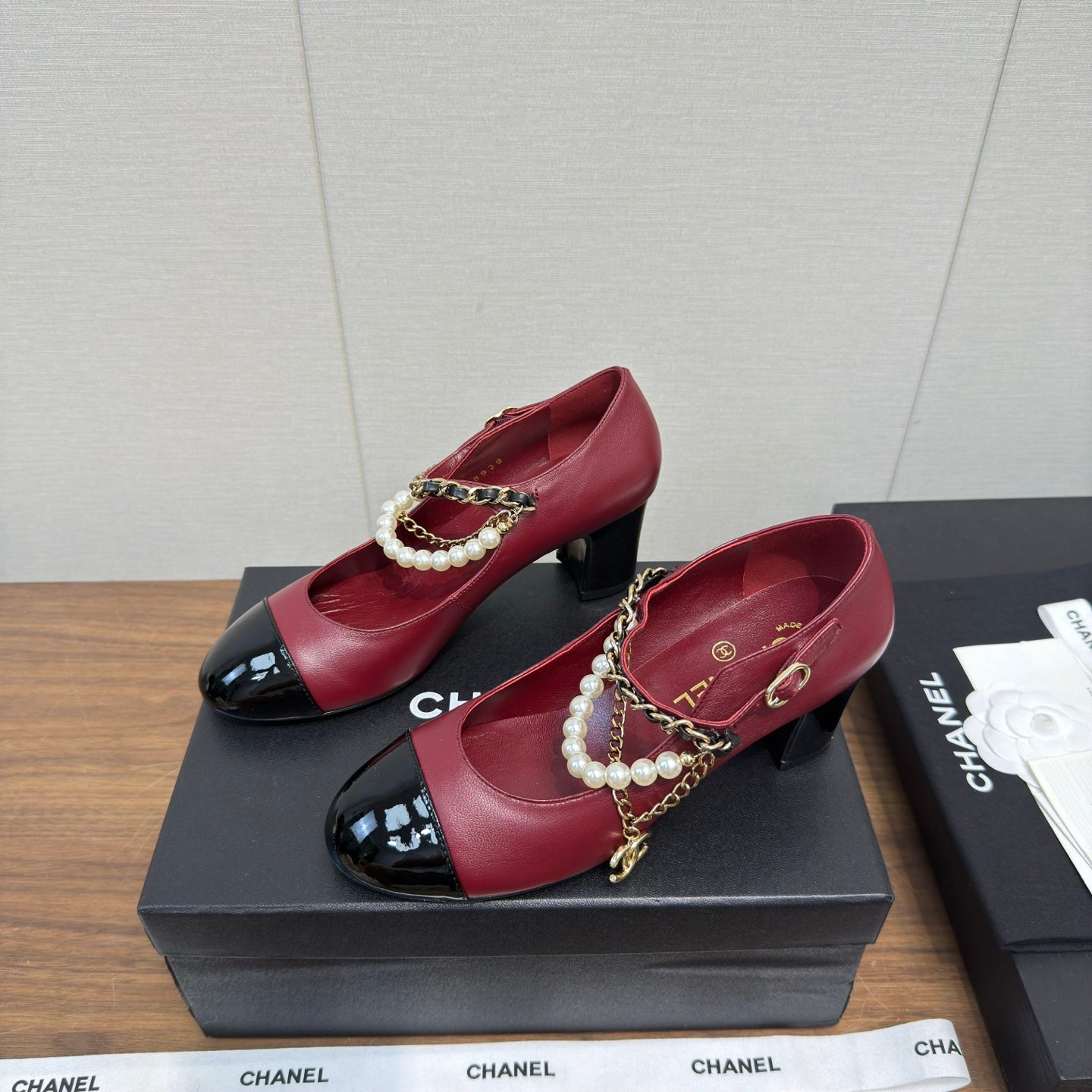 Chanel 25 Mary Jane Ankle Chain Pump Burgundy black Cowhide 465598