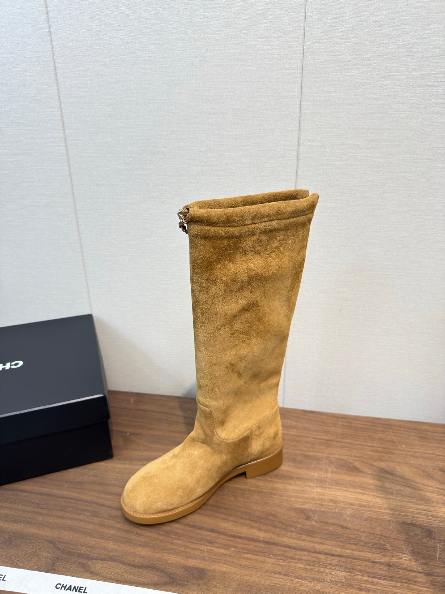 Chanel 25 Long Boot camel Suede 465616