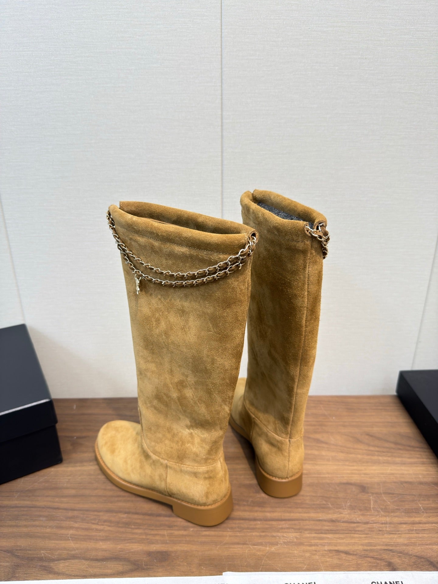 Chanel 25 Long Boot camel Suede 465616