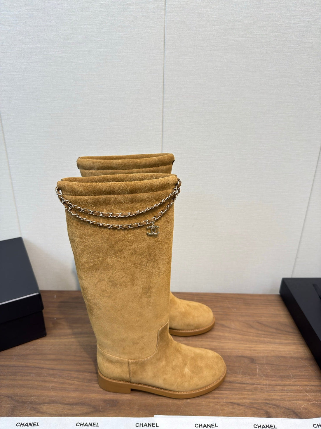 Chanel 25 Long Boot camel Suede 465616