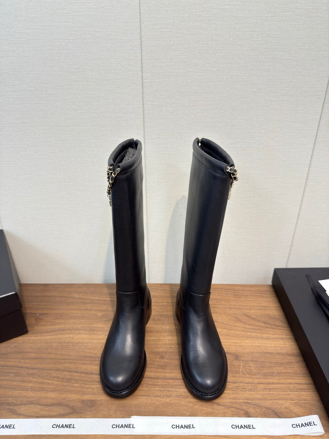 Chanel 25 Long Boot Black Calfskin 465618