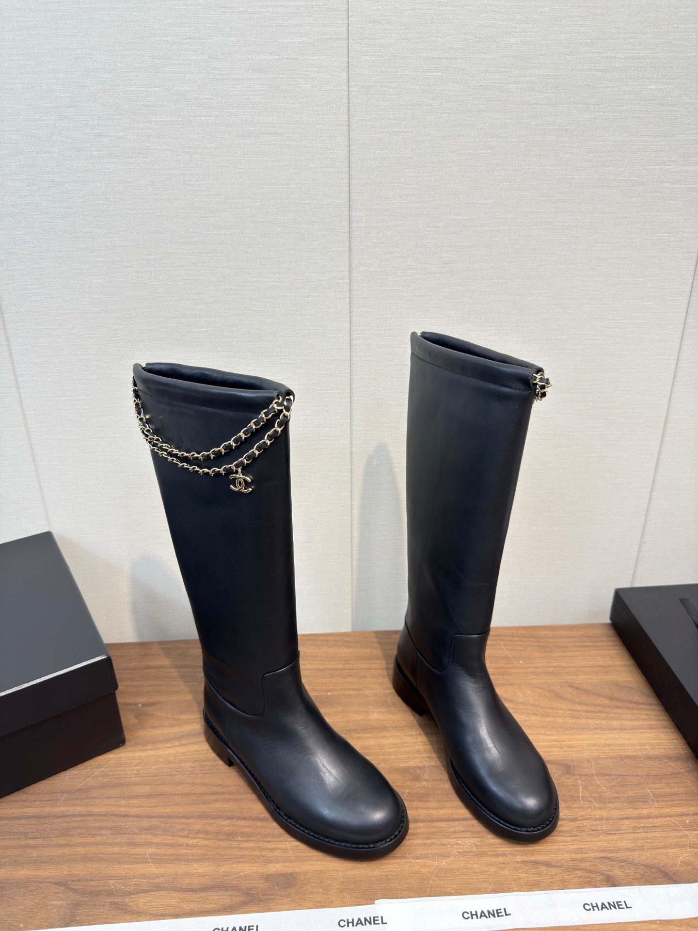 Chanel 25 Long Boot Black Calfskin 465618