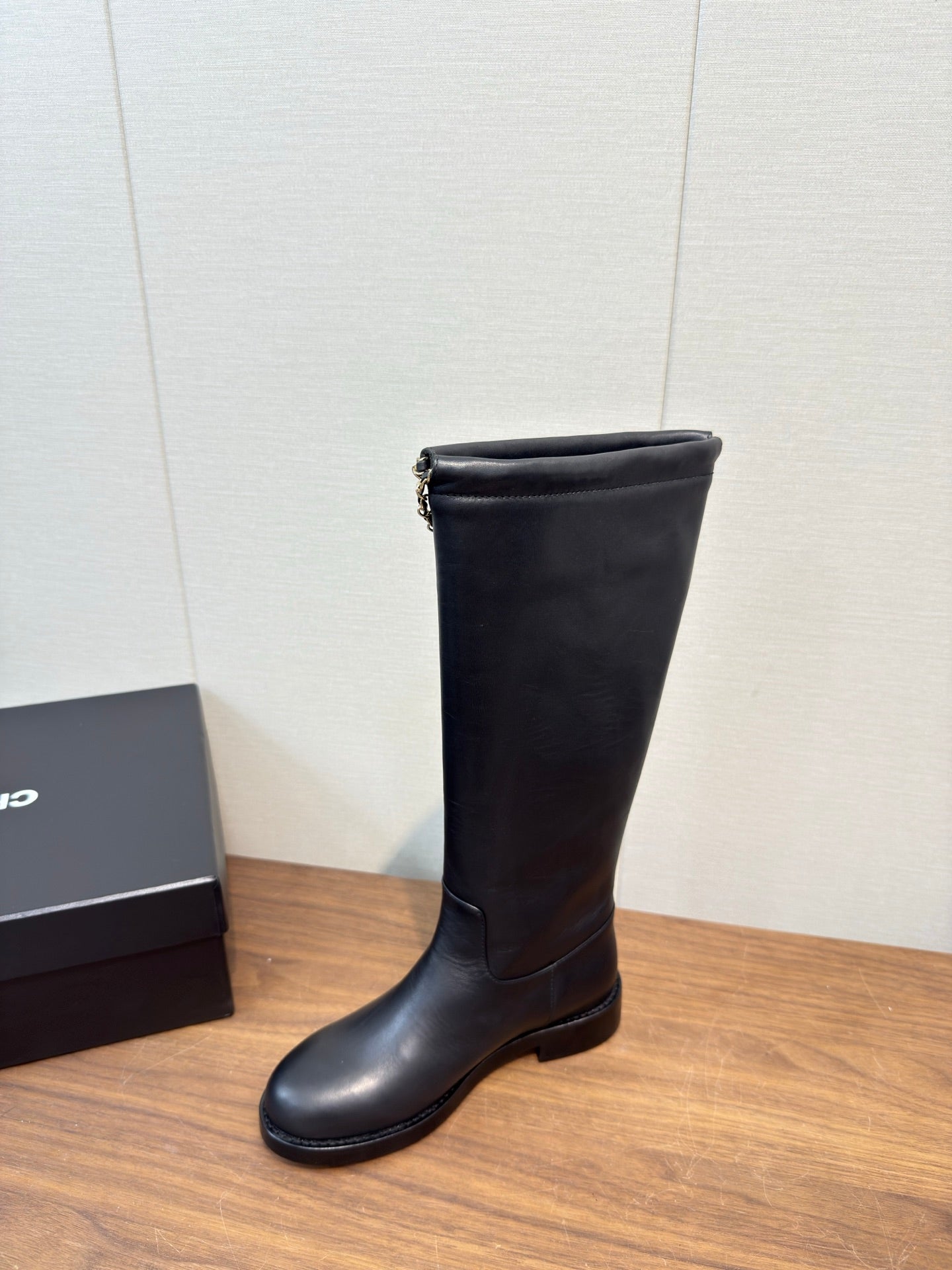 Chanel 25 Long Boot Black Calfskin 465618