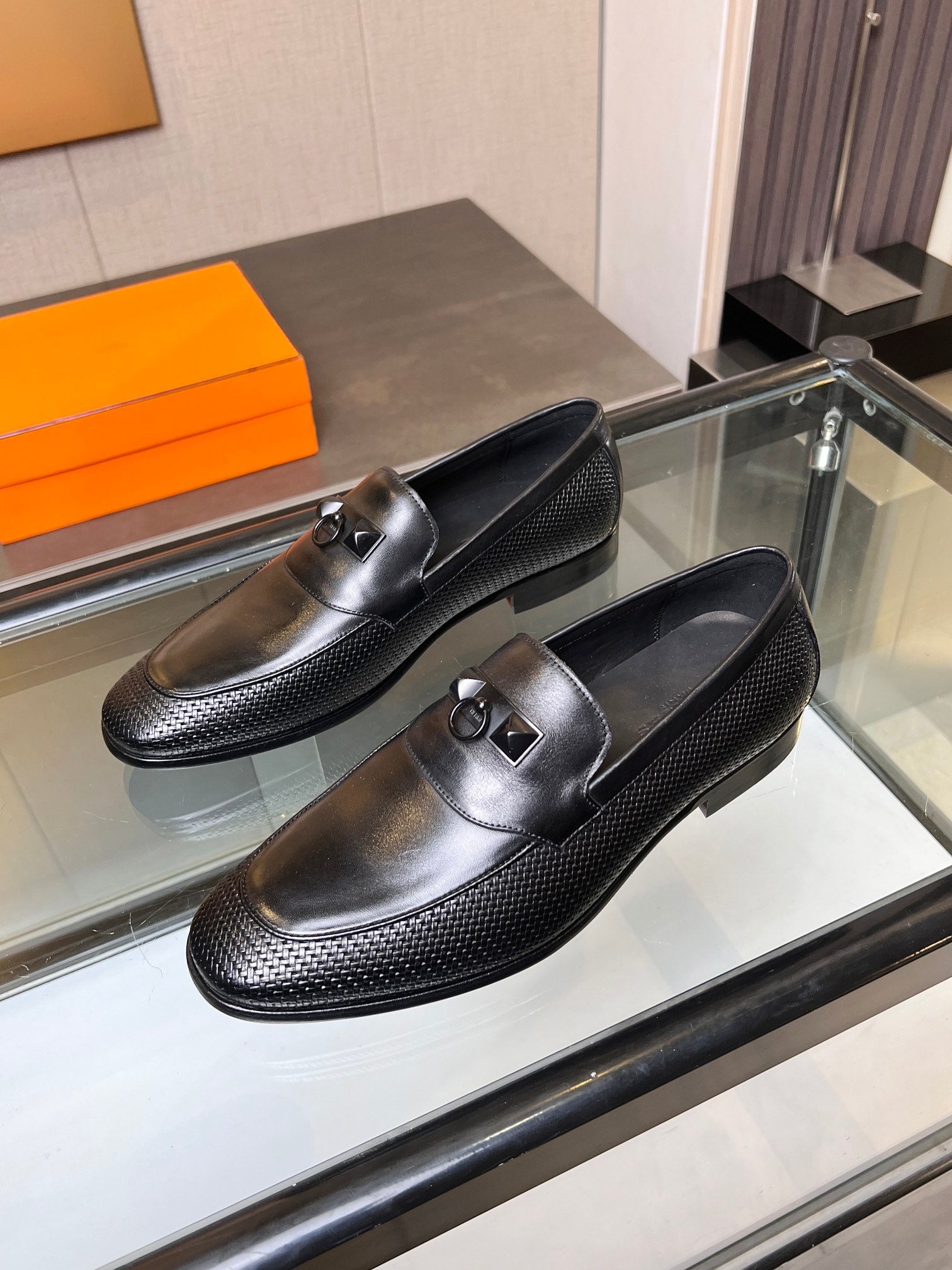 HM Men's Loafer Black Cowhide 555507