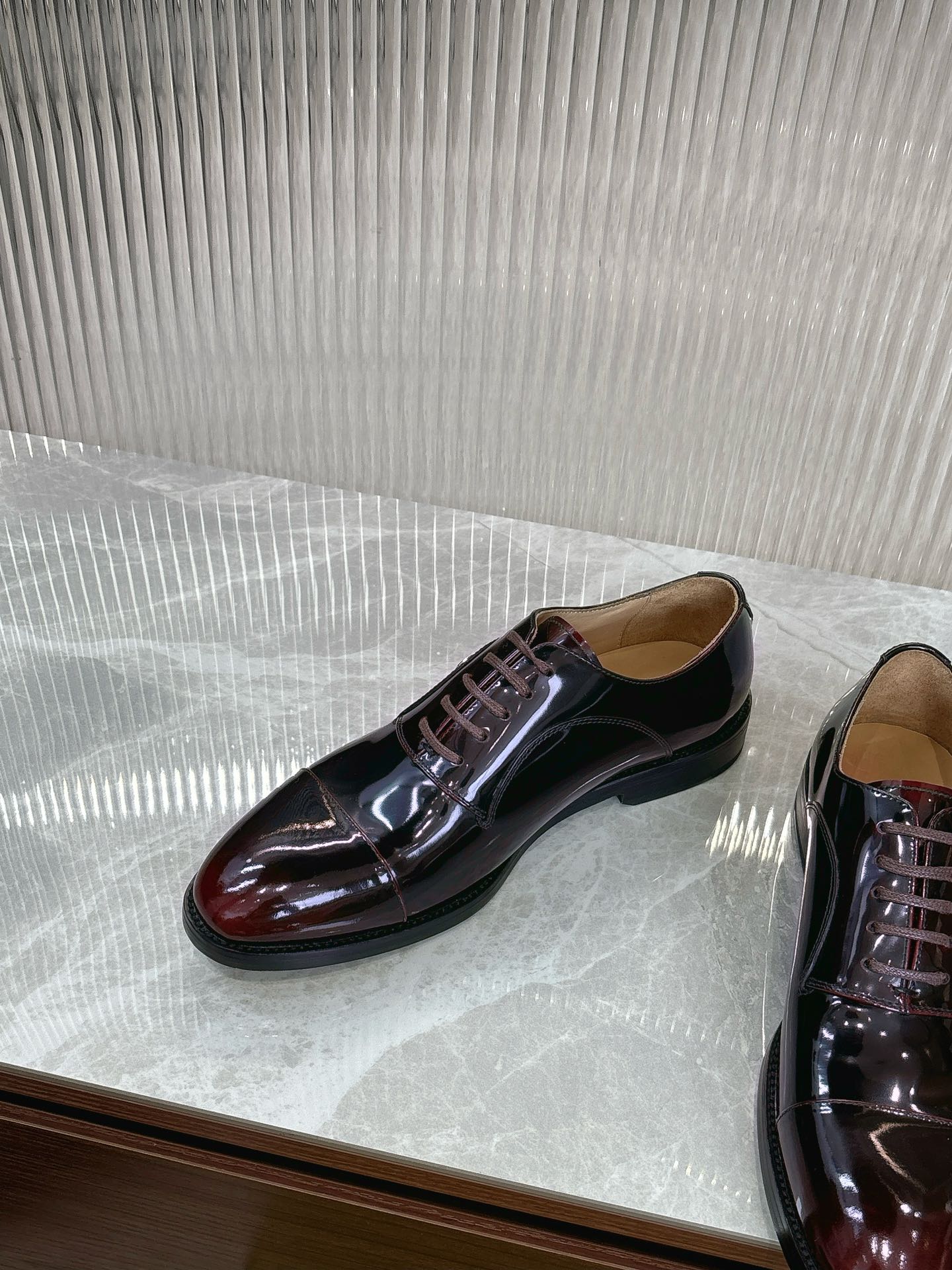 GG Men's Oxford Shoe Burgundy Patent Leather 524015