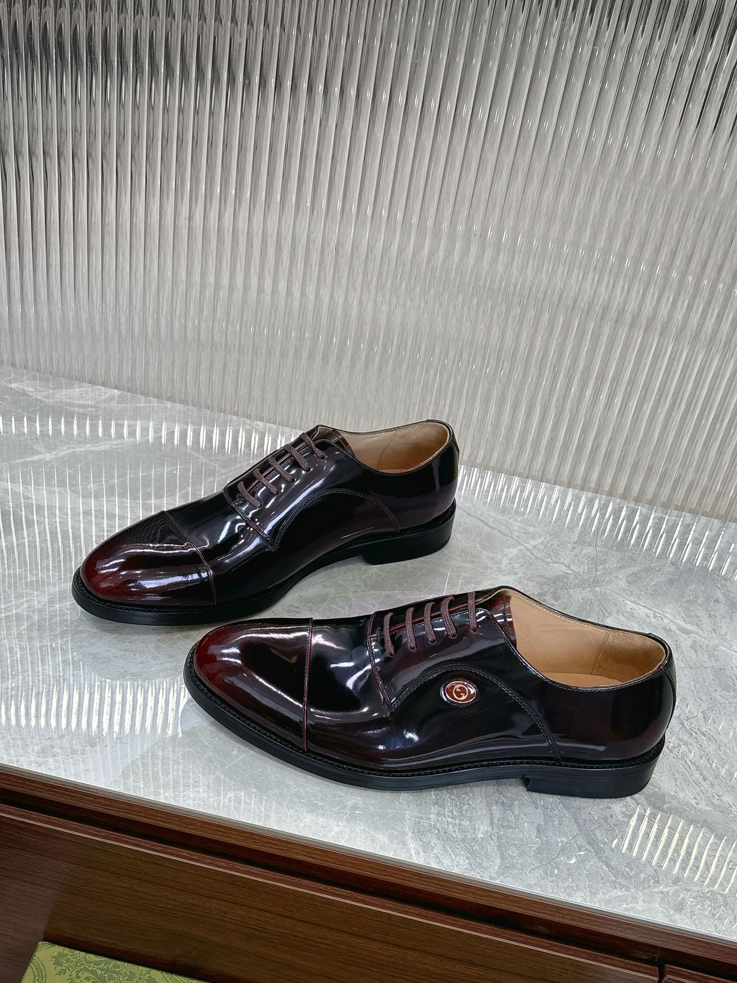 GG Men's Oxford Shoe Burgundy Patent Leather 524015