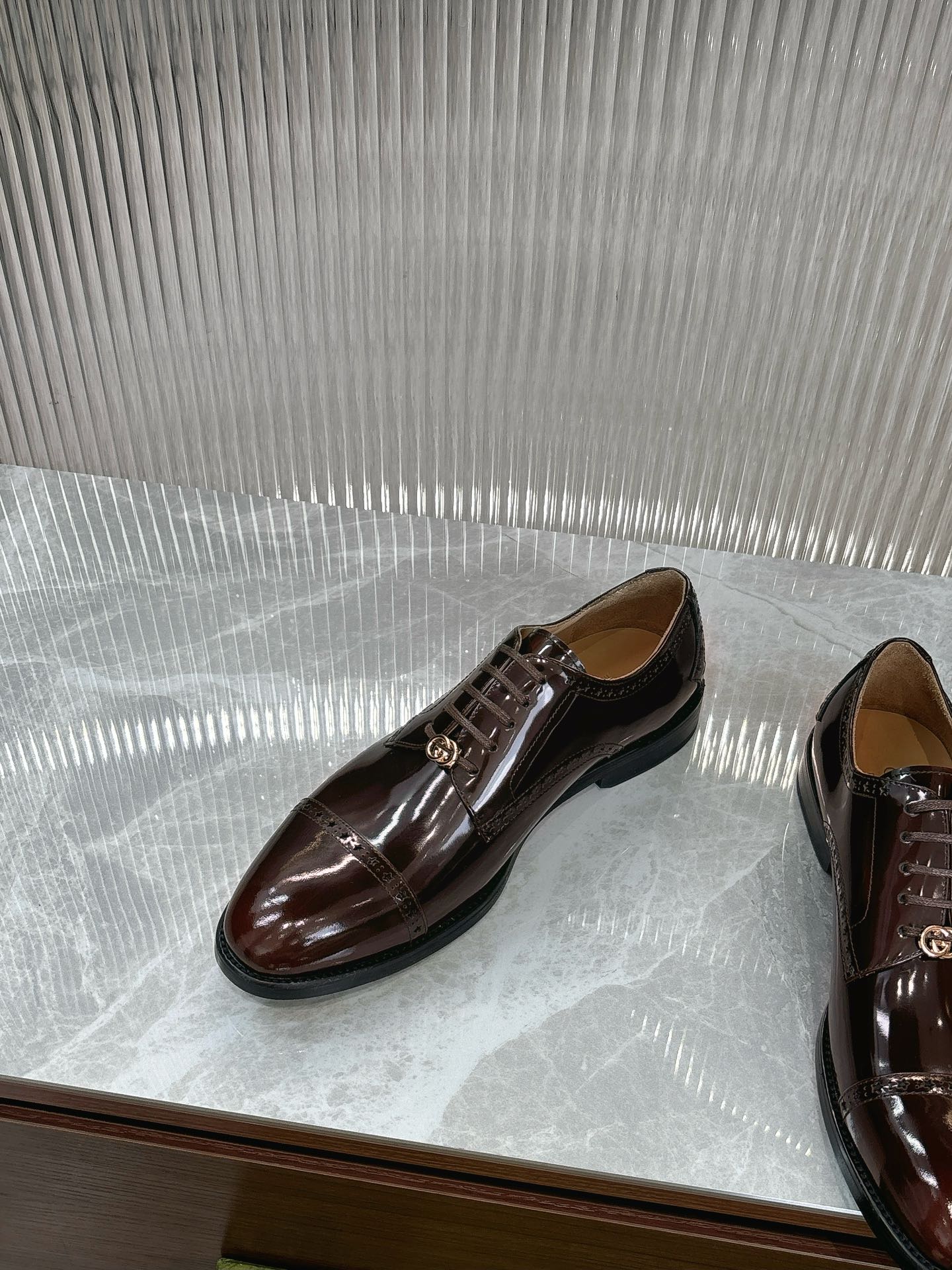 GG Men's Oxford Shoe Brown Patent Leather 524019