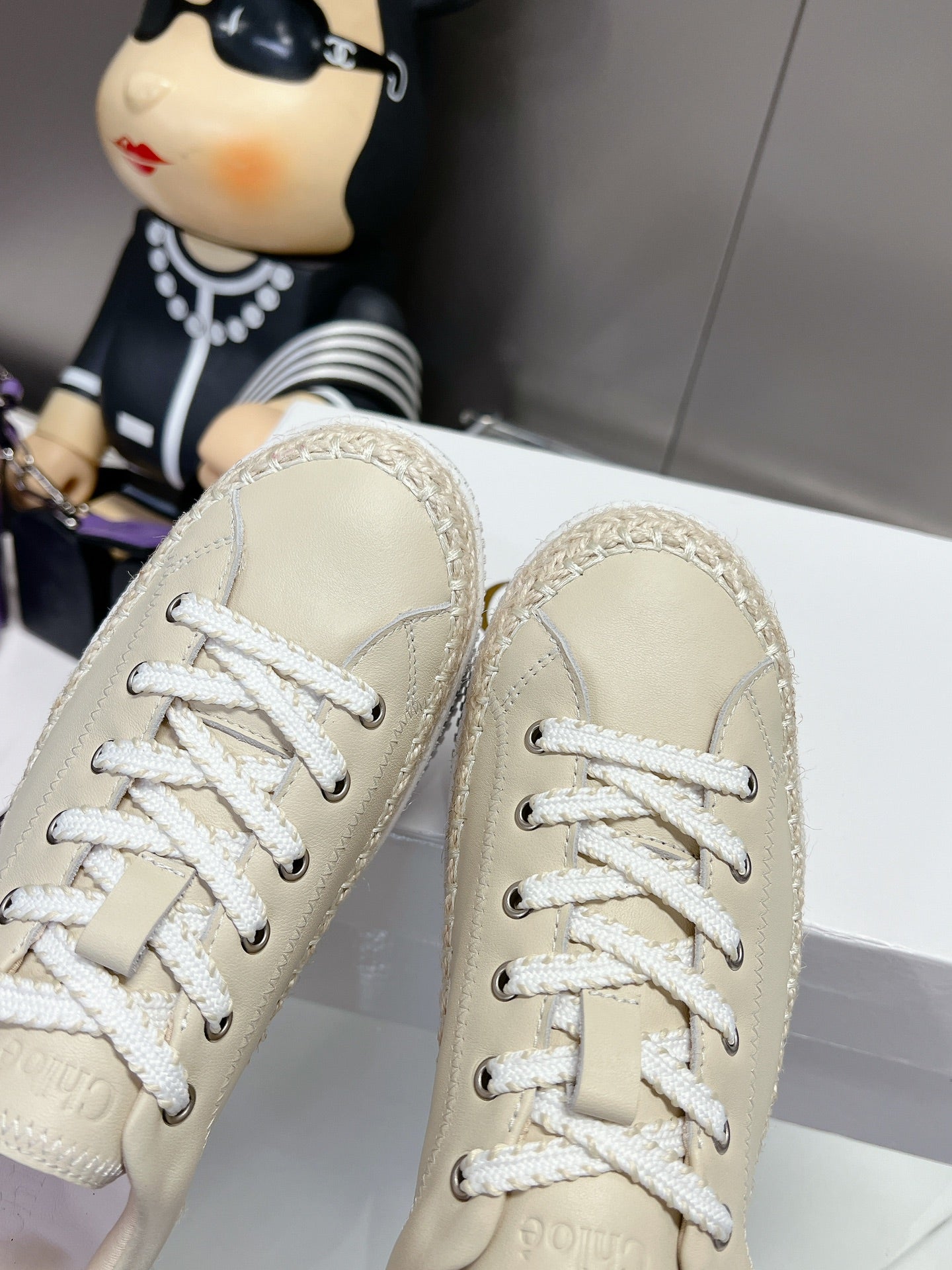 CHLOÃ‰ TELMA LACE-UP SNEAKER IN CREAM BEIGE LAMBSKIN AND RAFFIA