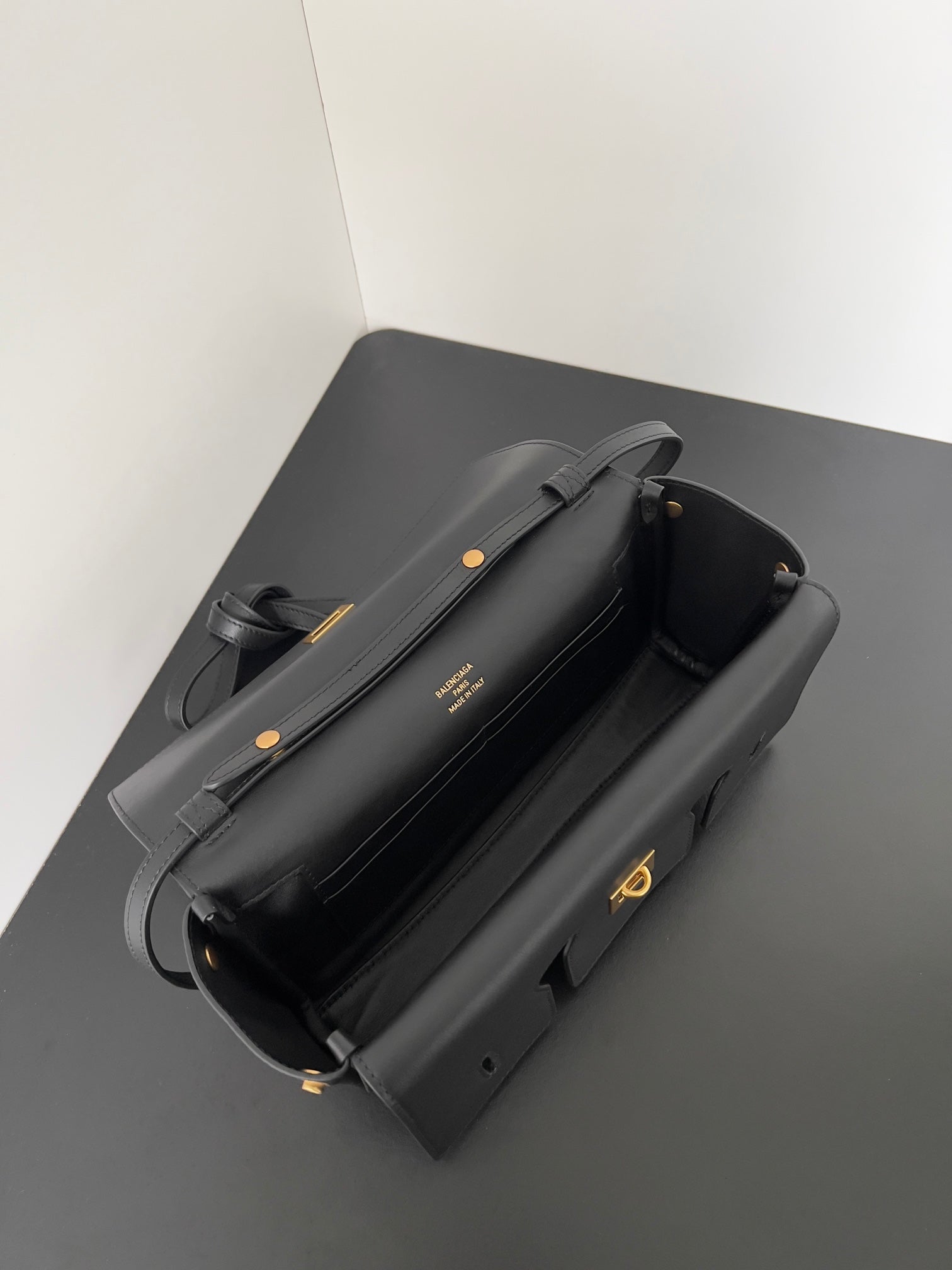 BEL AIR CLUTCH 27 IN BLACK NAPPA LAMBSKIN GOLD HARDWARE