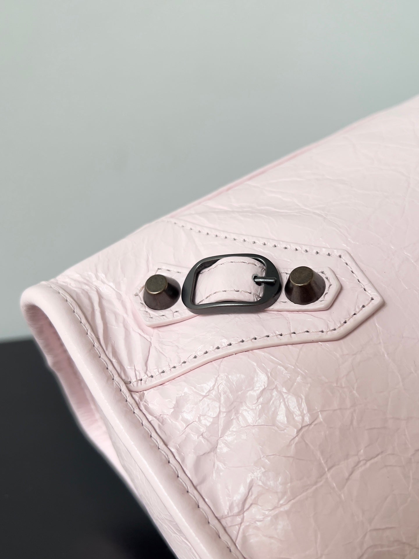 𝗕𝗮𝗹𝗲𝗻𝗰𝗶𝗮𝗴𝗮 Le City classics bag light pink leather