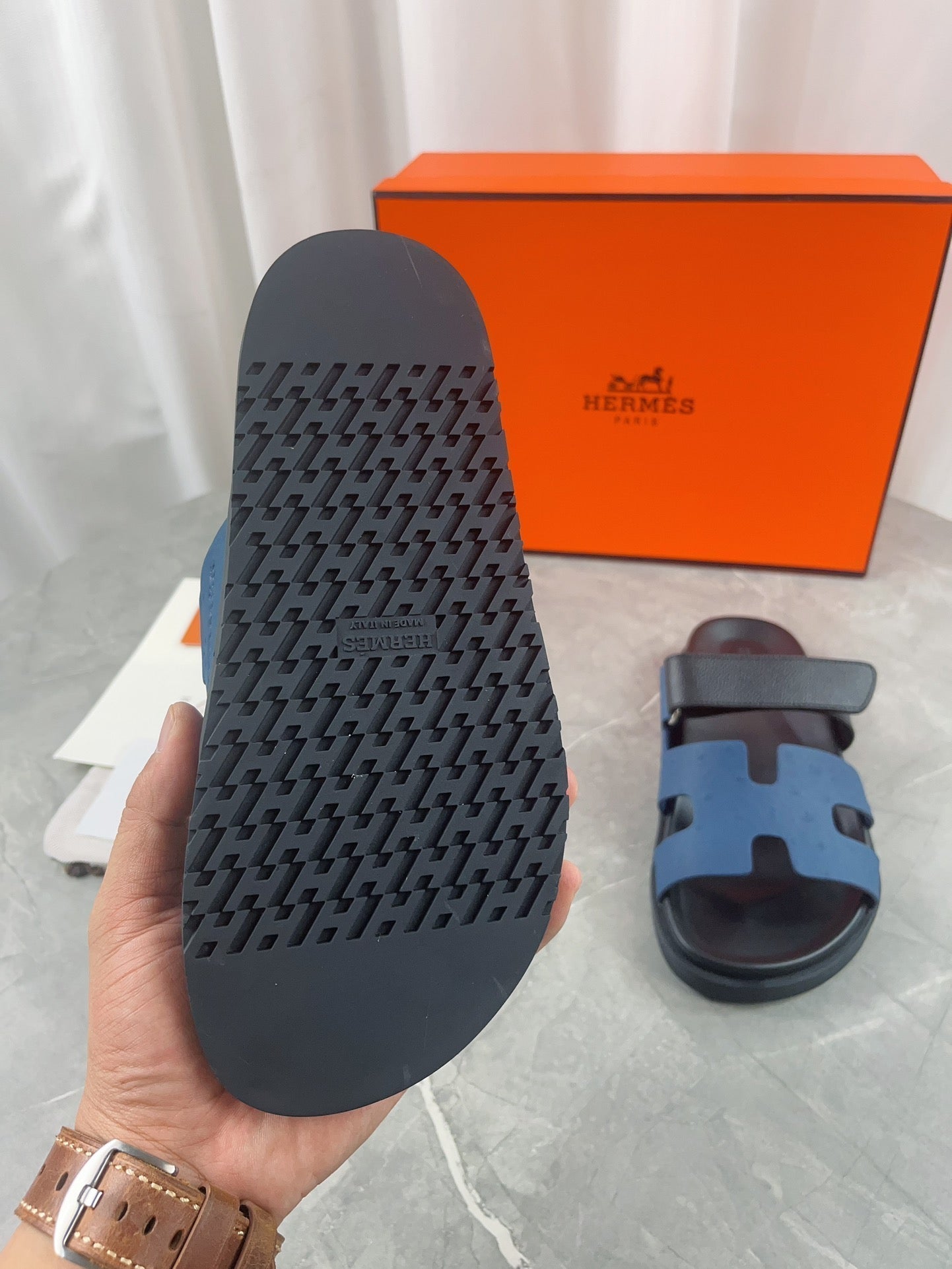 chypre sandal black blue calfskin