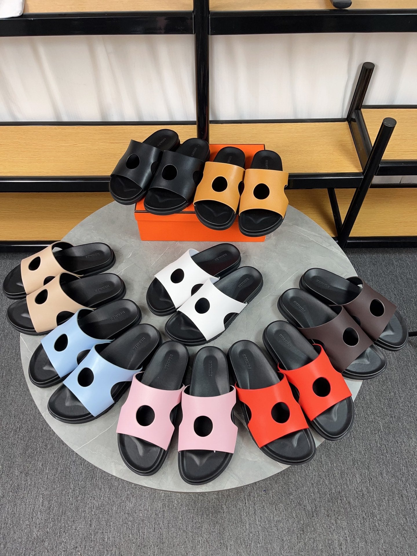 HM Men's Edith Slide White Sheepskin 567373