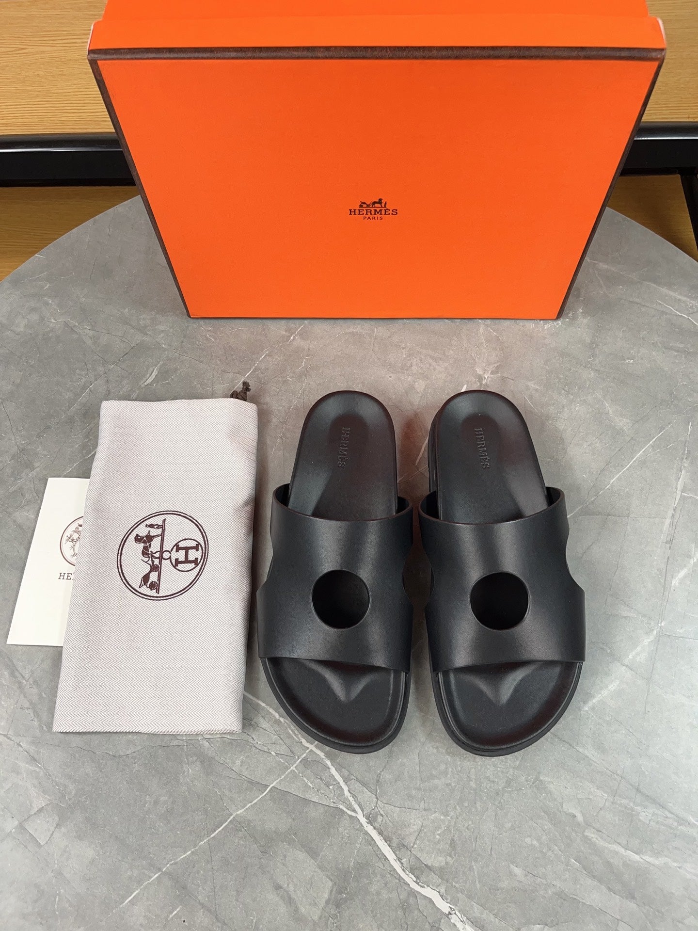 HM Men's Edith Slide Black Sheepskin 567372