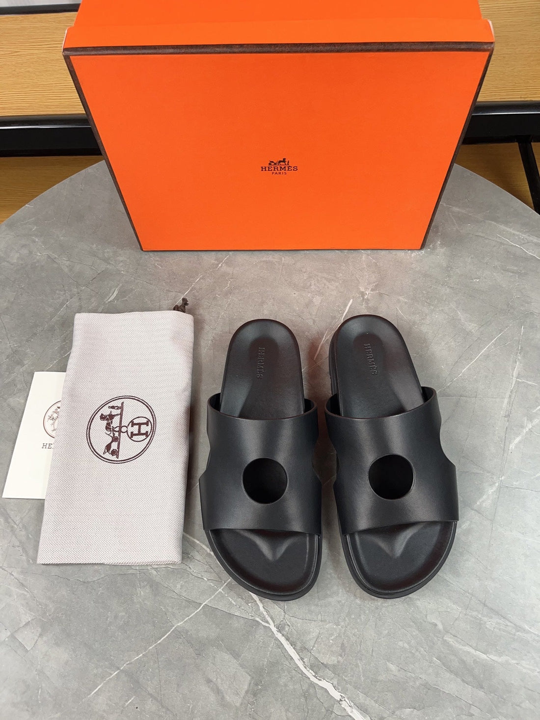 HM Men's Edith Slide Black Sheepskin 567372