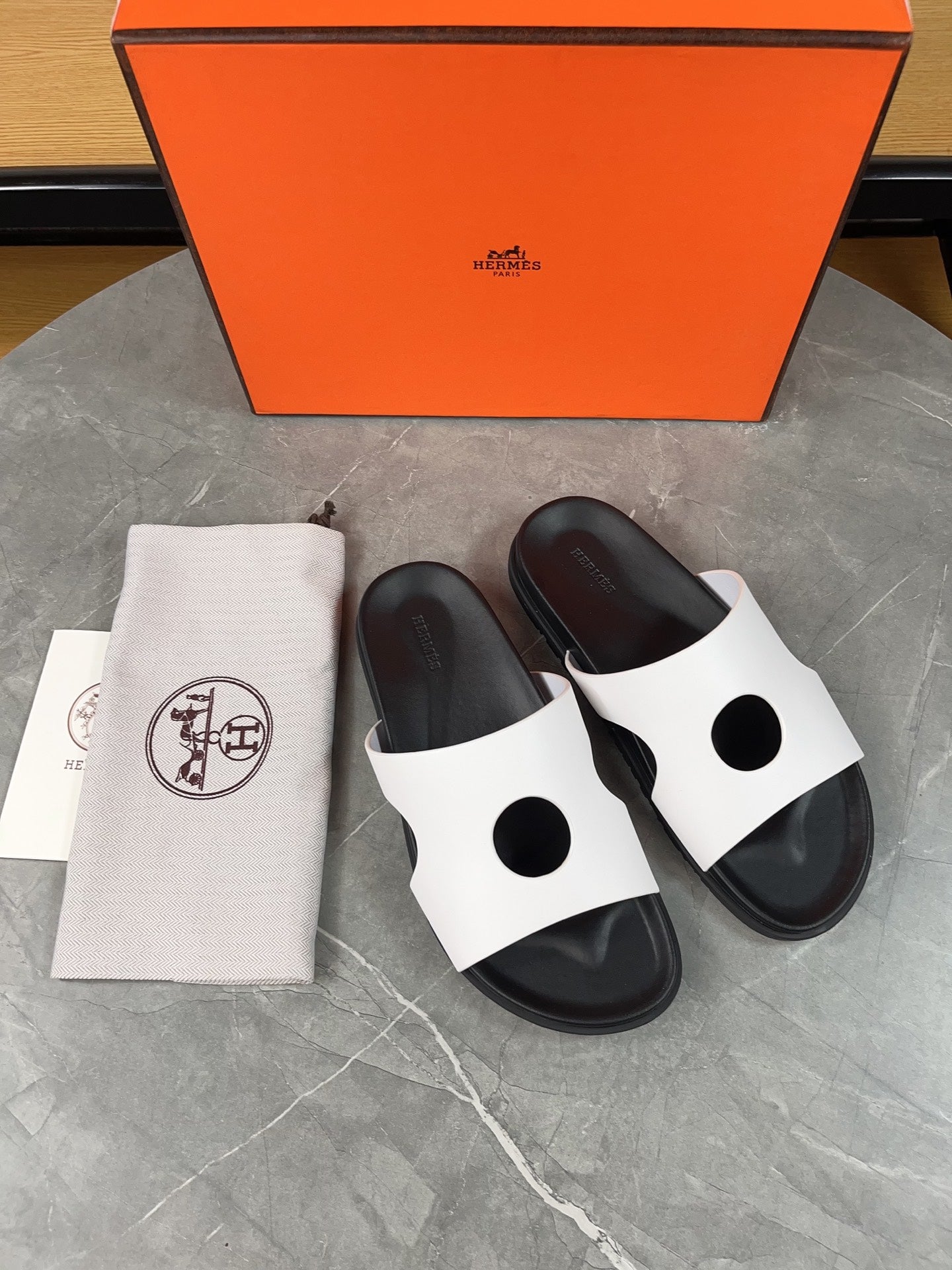 HM Men's Edith Slide White Sheepskin 567373