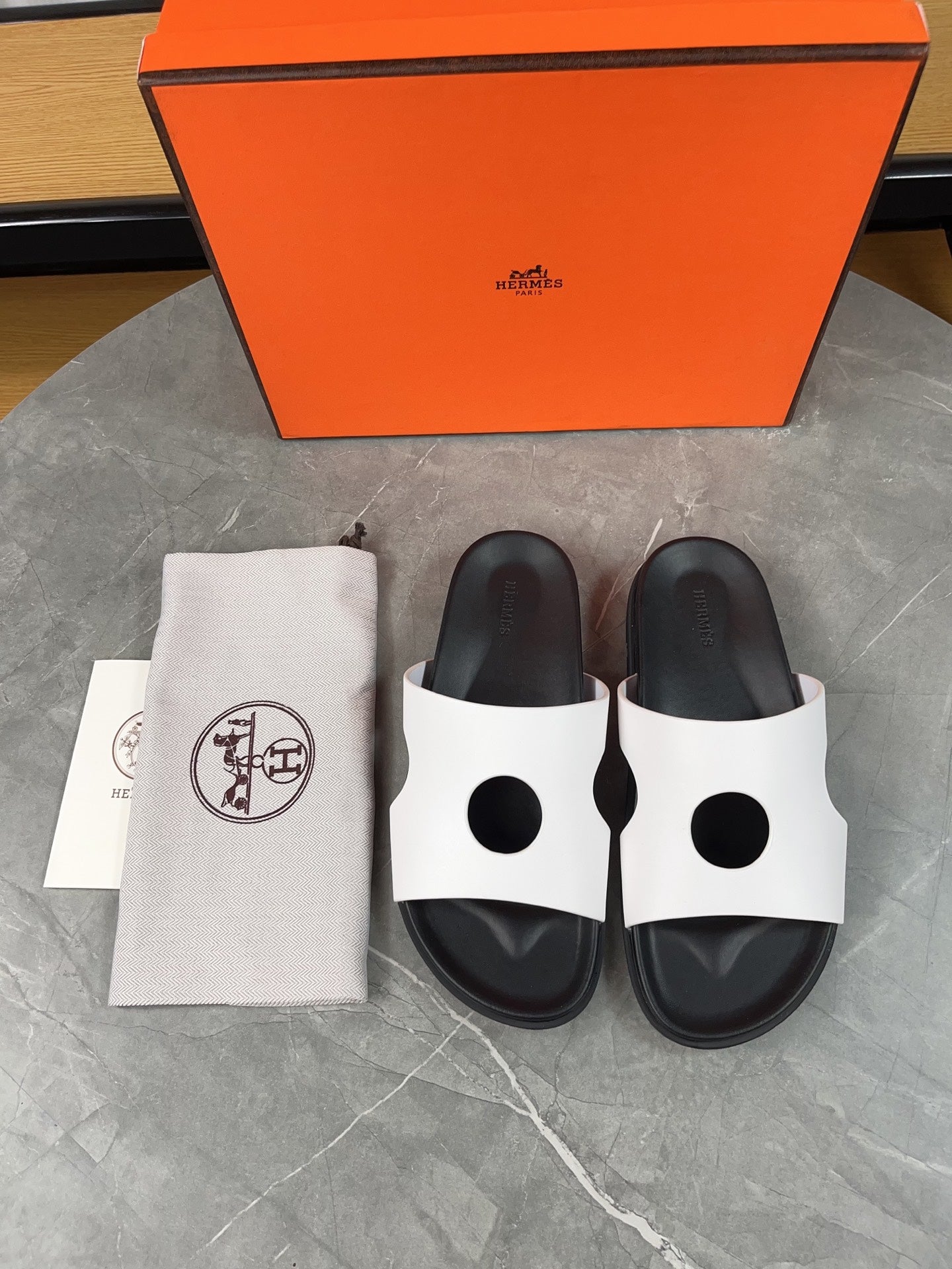 HM Men's Edith Slide White Sheepskin 567373