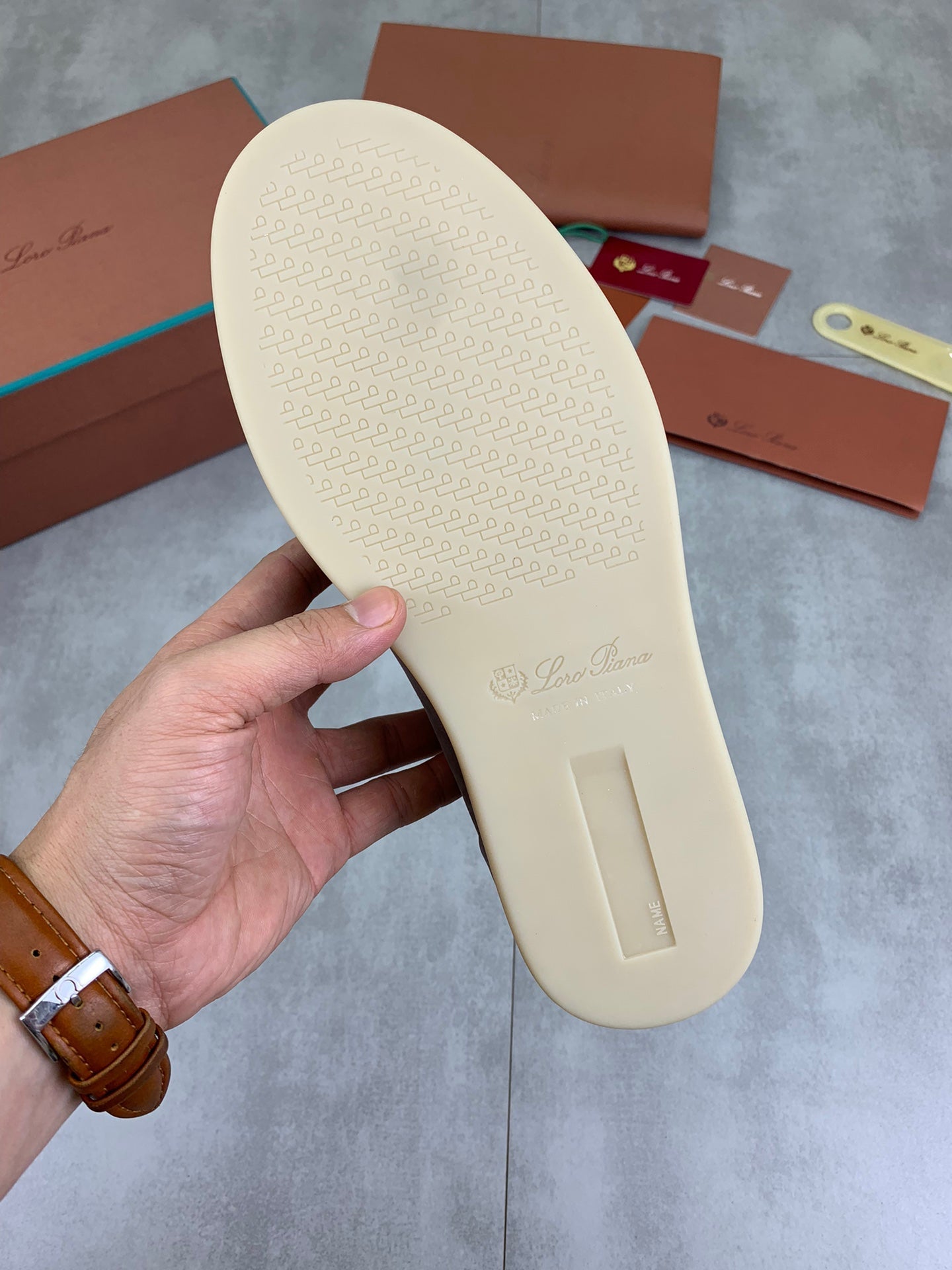 LP SOHO WALK TRAINERS IN LIGHT GRAY SUEDE