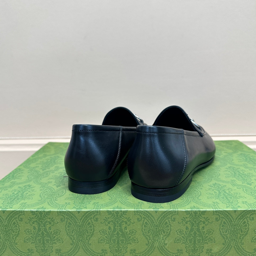 GG Men's 25 Snake Loafer Black Calfskin 575850