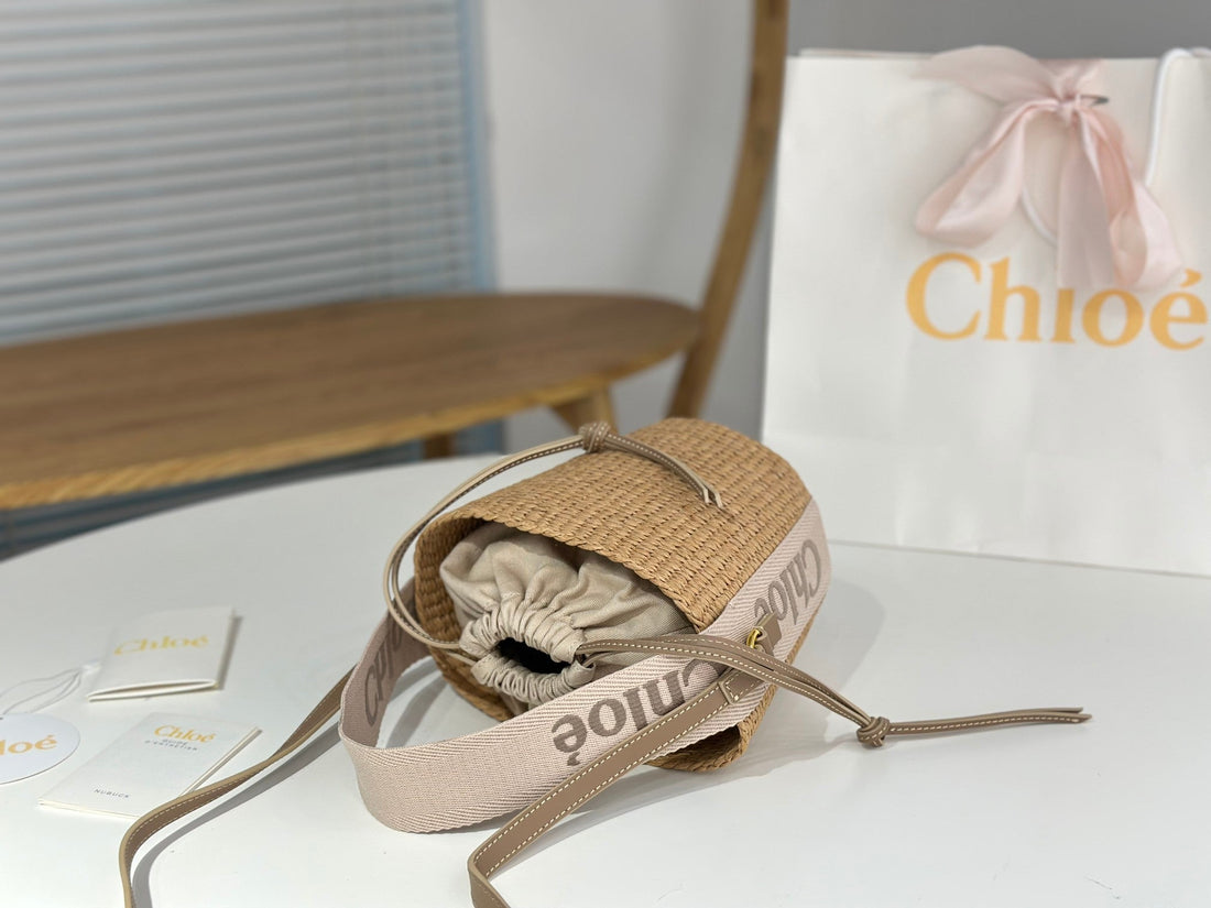 Chloe Woody straw bucket bag beige raffia