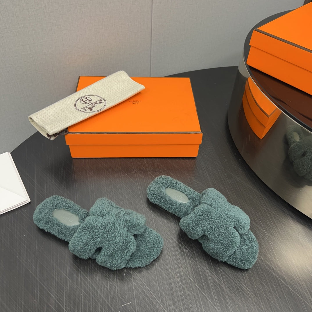 HM Oran Sandal Dark Grey Green Wool 952312