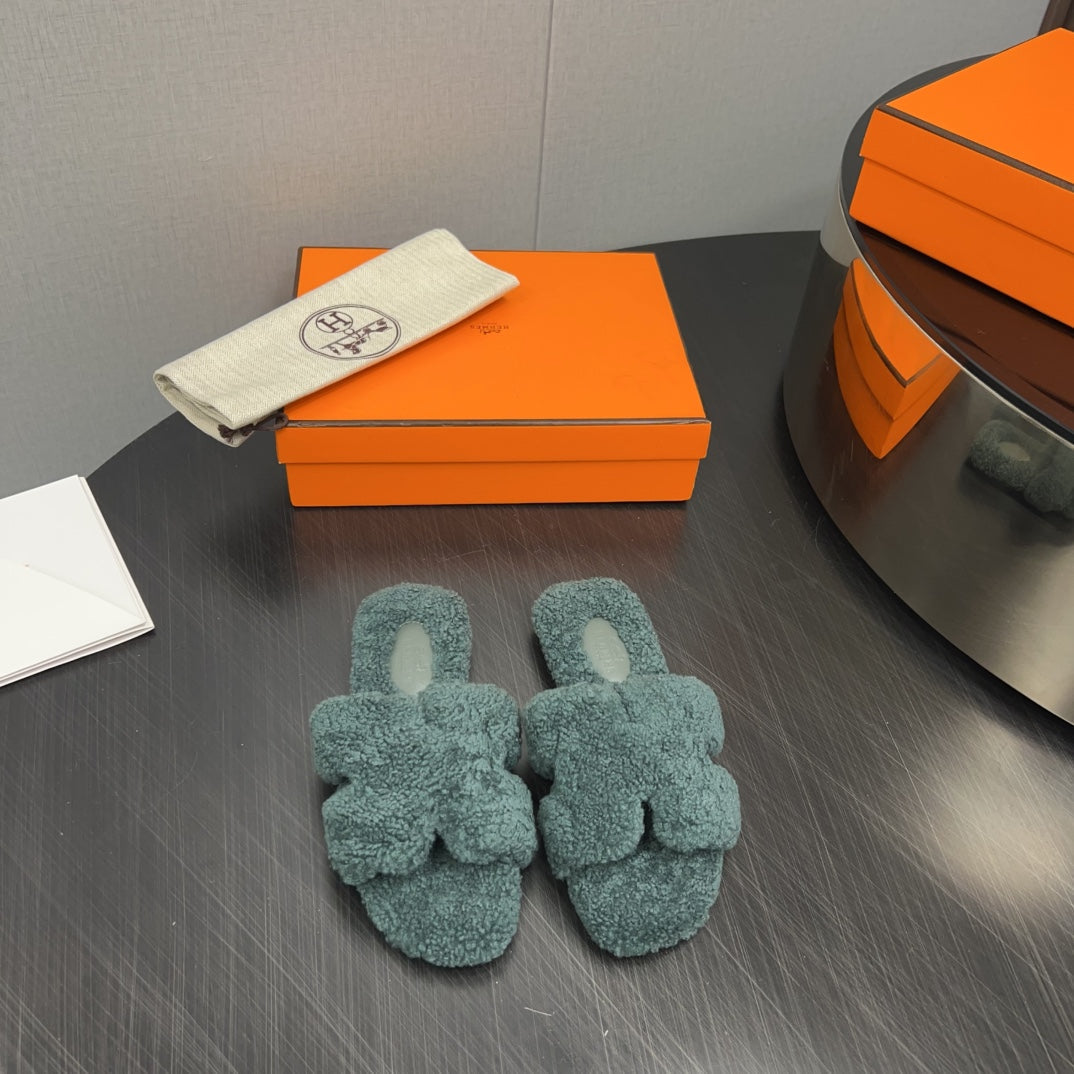 HM Oran Sandal Dark Grey Green Wool 952312