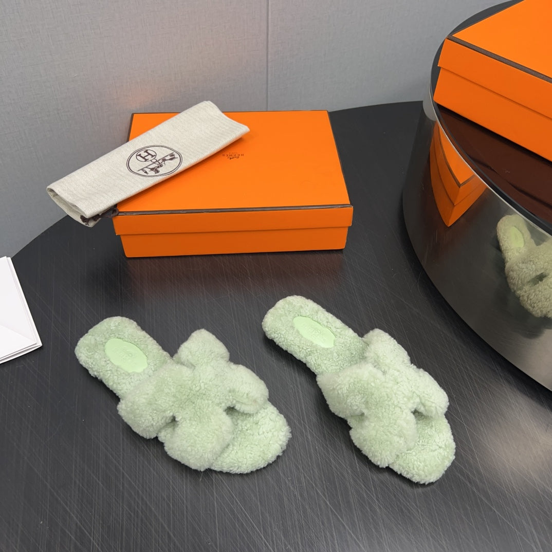 HM Oran Sandal Light Olive  Wool  952320