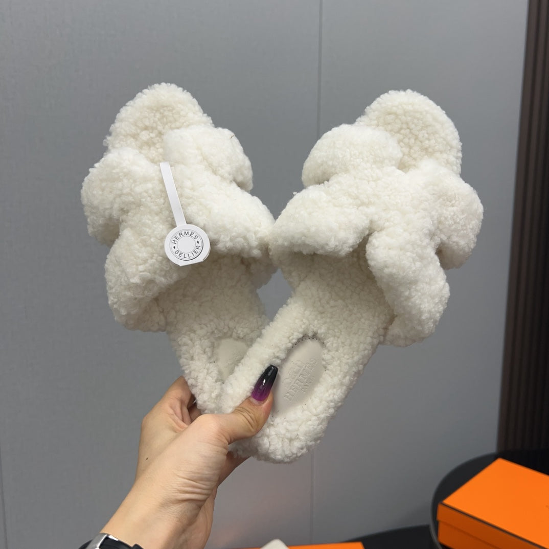 HM Oran Sandal White Wool  952326