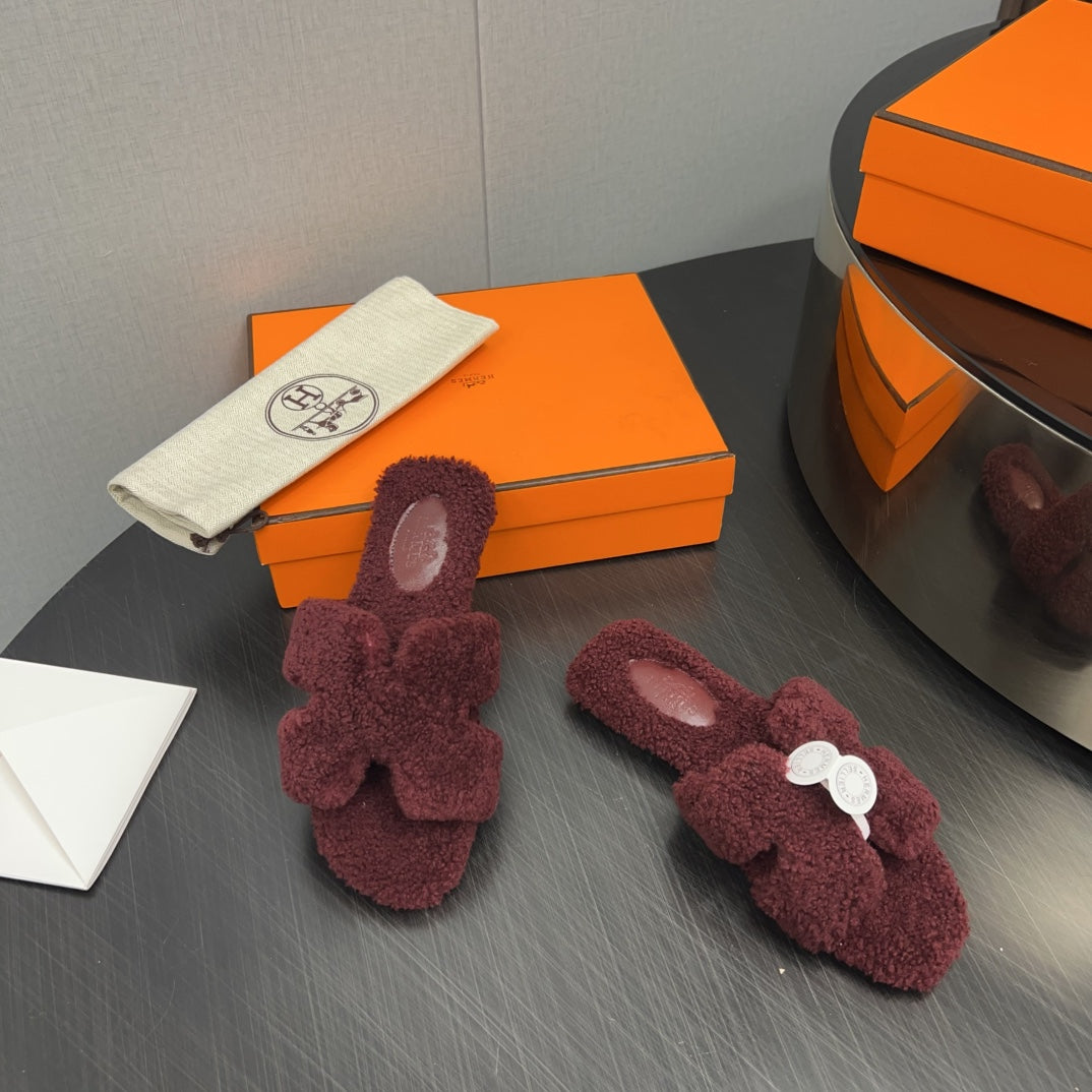 HM Oran Sandal Red Purple Wool 952334