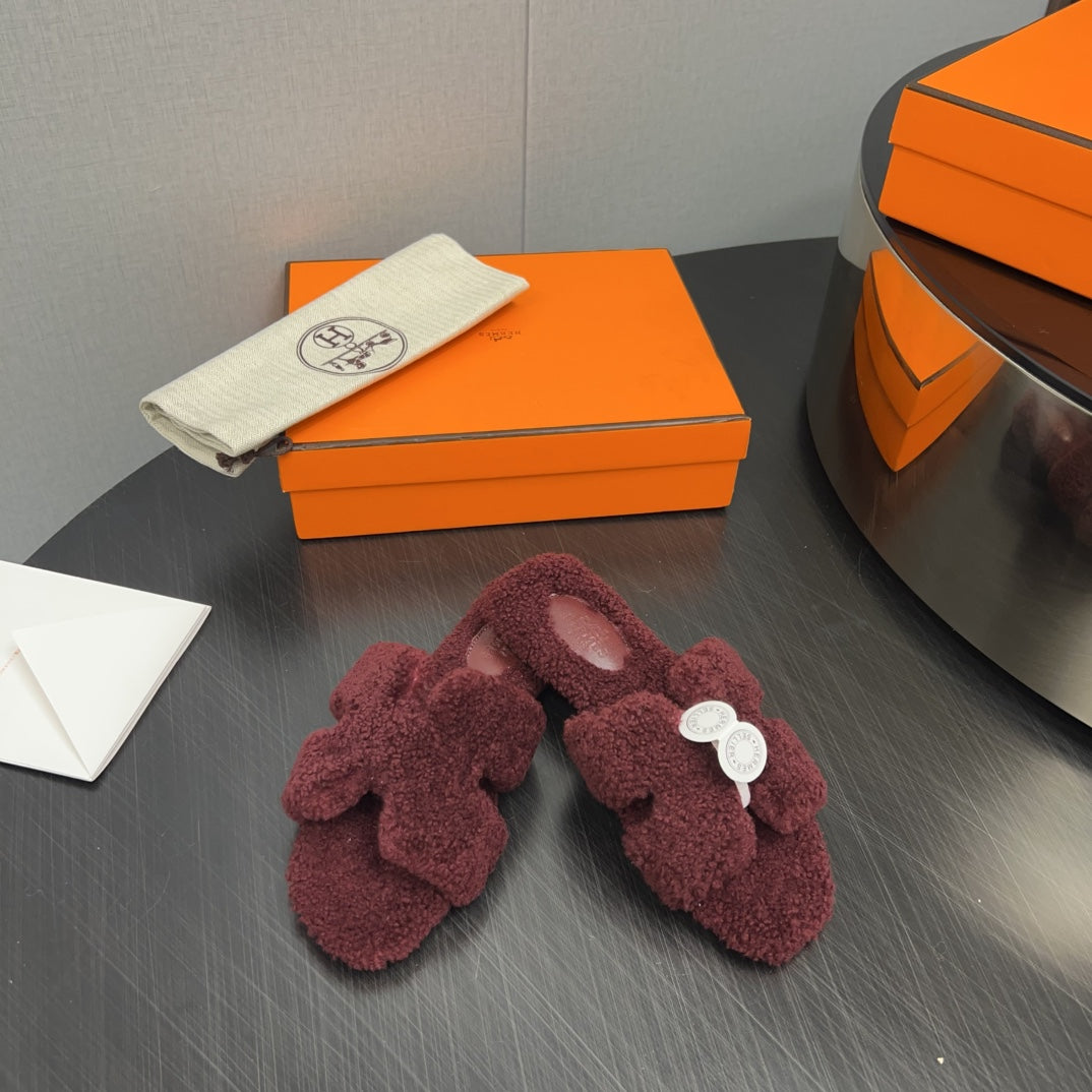 HM Oran Sandal Red Purple Wool 952334