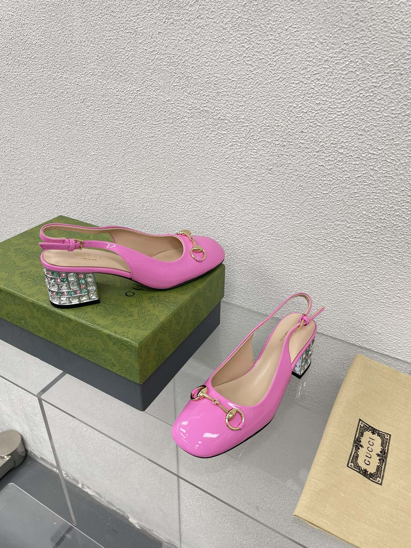 GG WOMEN'S HORSEBIT SLINGBACK IN FUSCIA PINK CALFSKIN WITH RHINSTONES